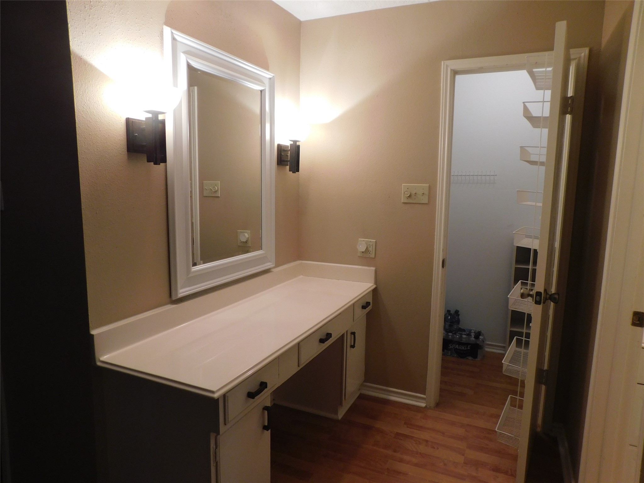 472 N Post Oak Lane Property Photo 39