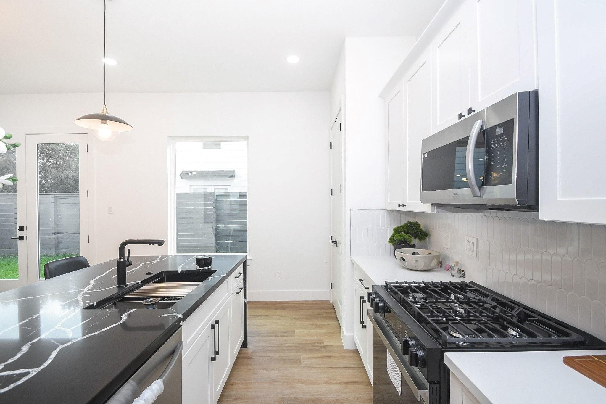 6537 Sealey Street Property Photo 2