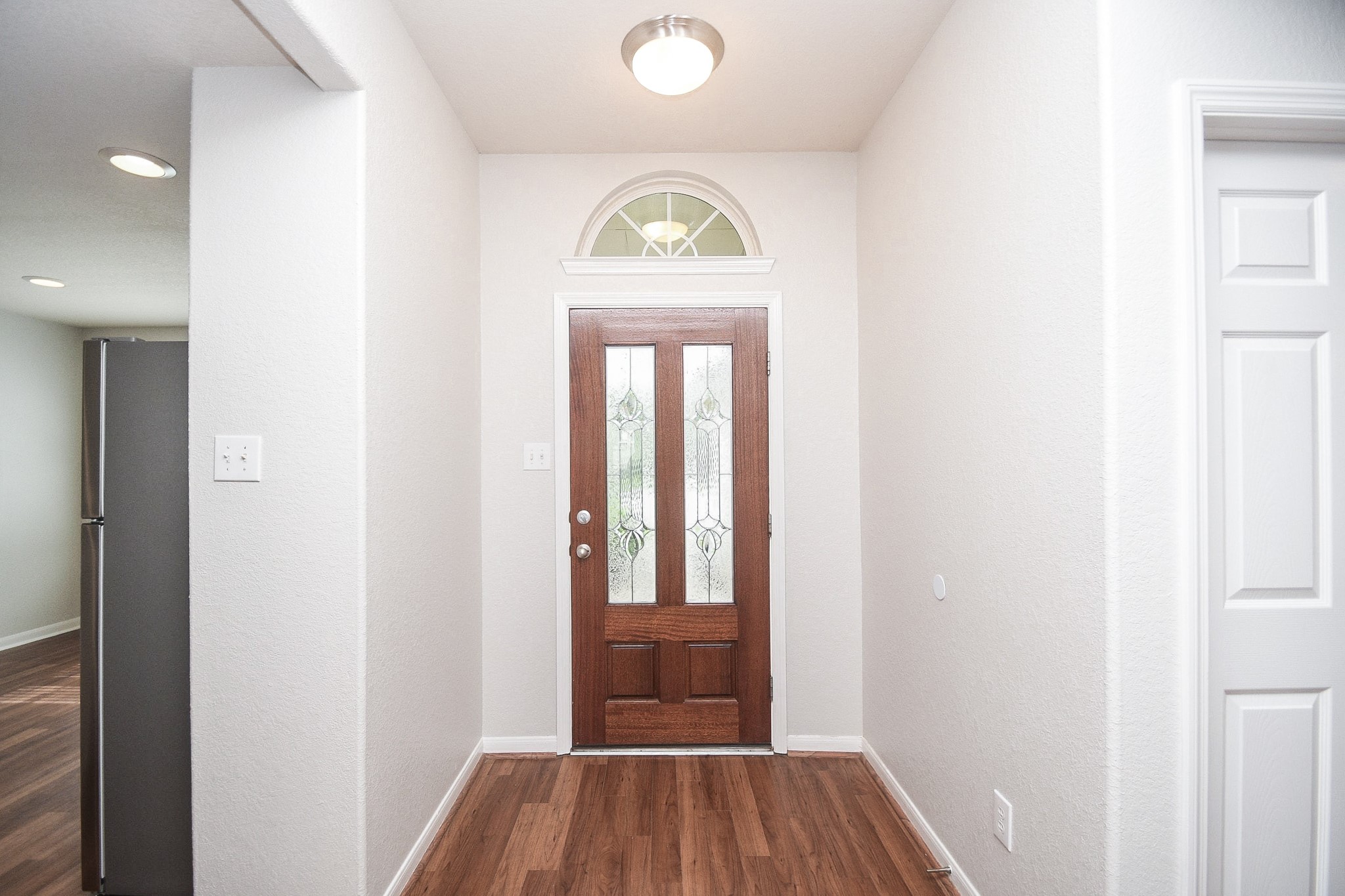 6035 Indian Creek Property Photo 4