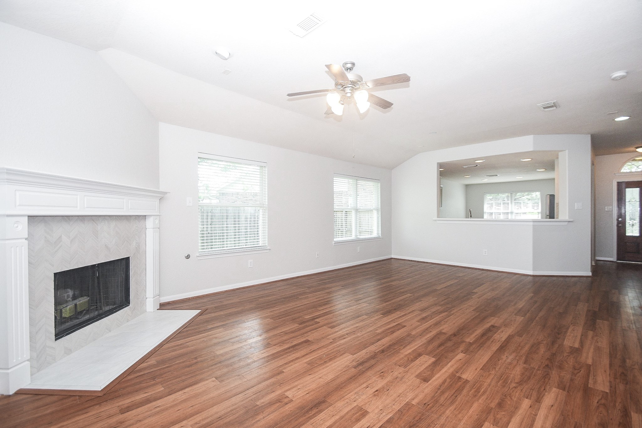 6035 Indian Creek Property Photo 6