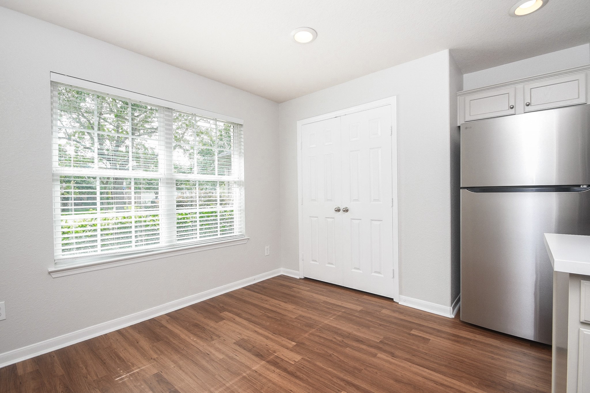 6035 Indian Creek Property Photo 11