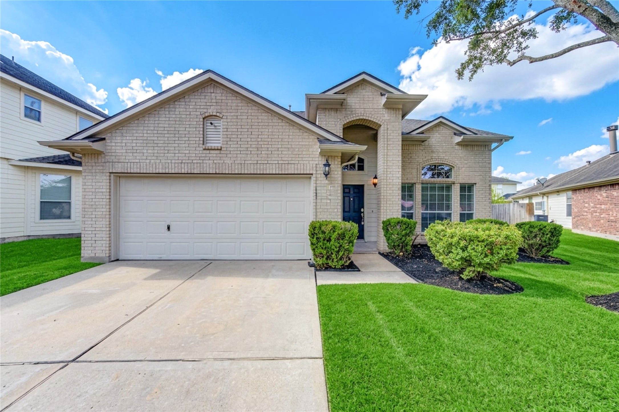 7419 Riven Oaks Court Property Photo 1