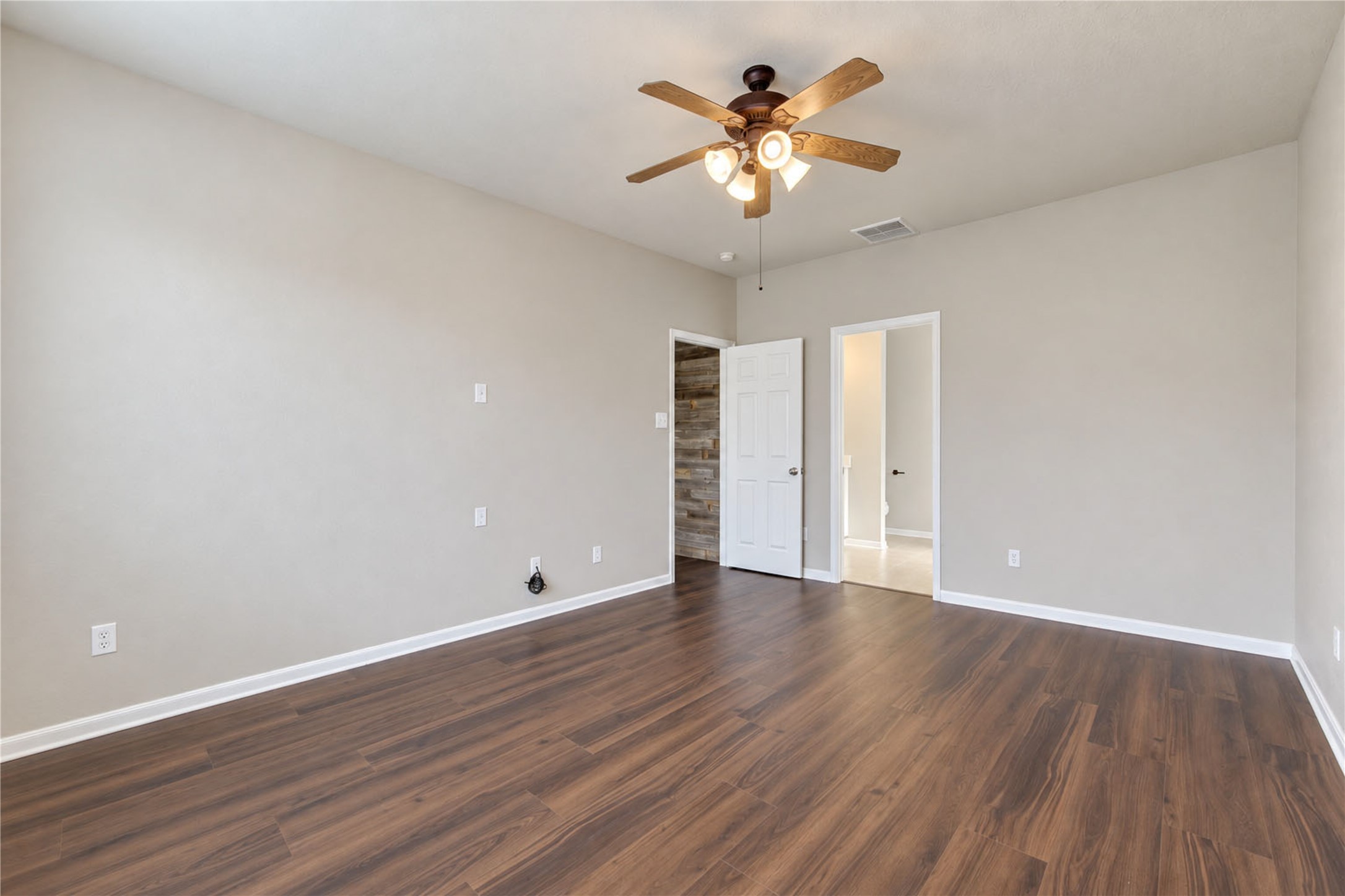 7419 Riven Oaks Court Property Photo 22