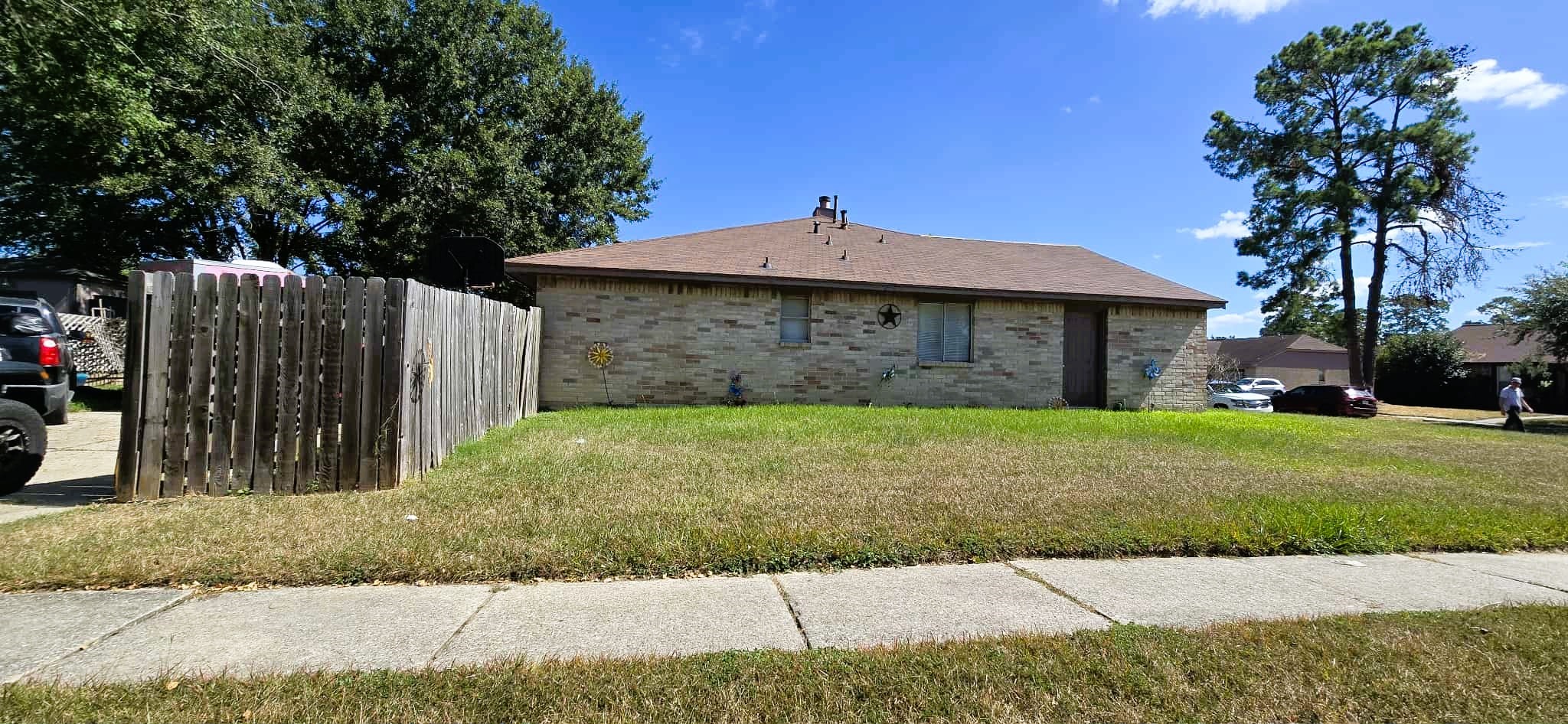 2303 Spring Dusk Lane Property Photo 3