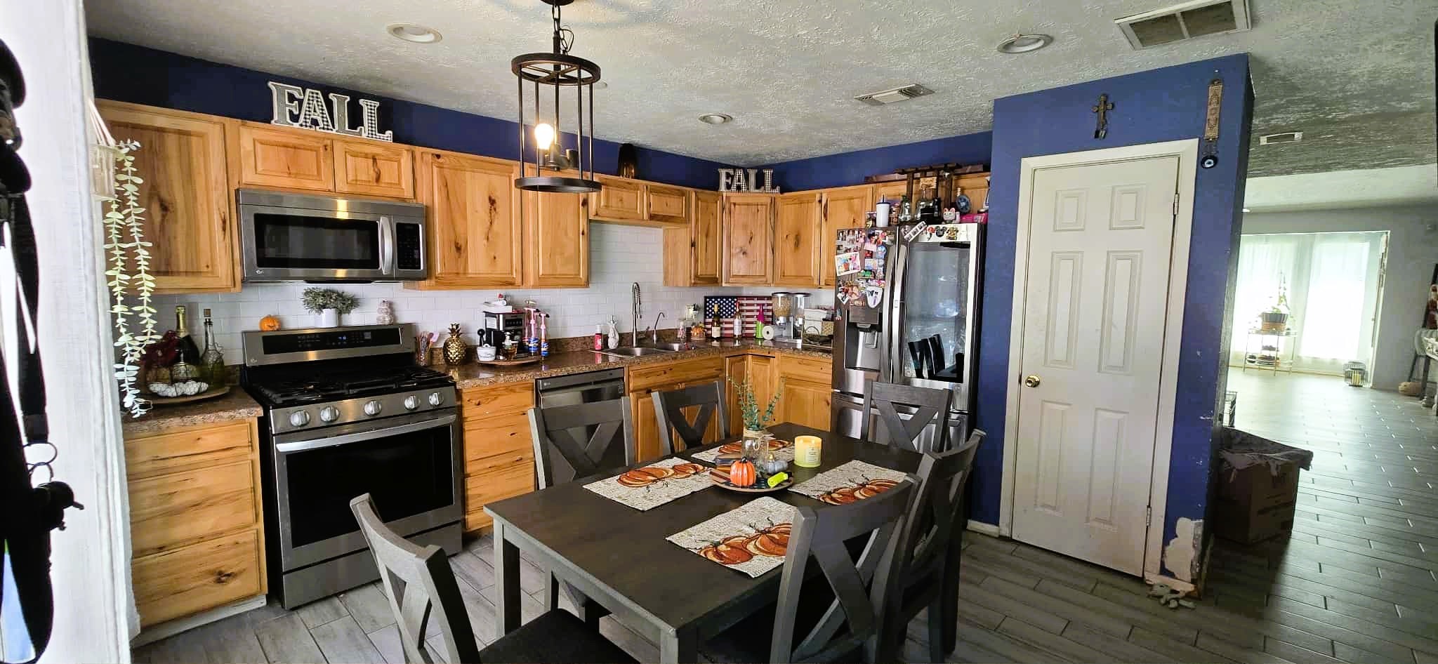 2303 Spring Dusk Lane Property Photo 12