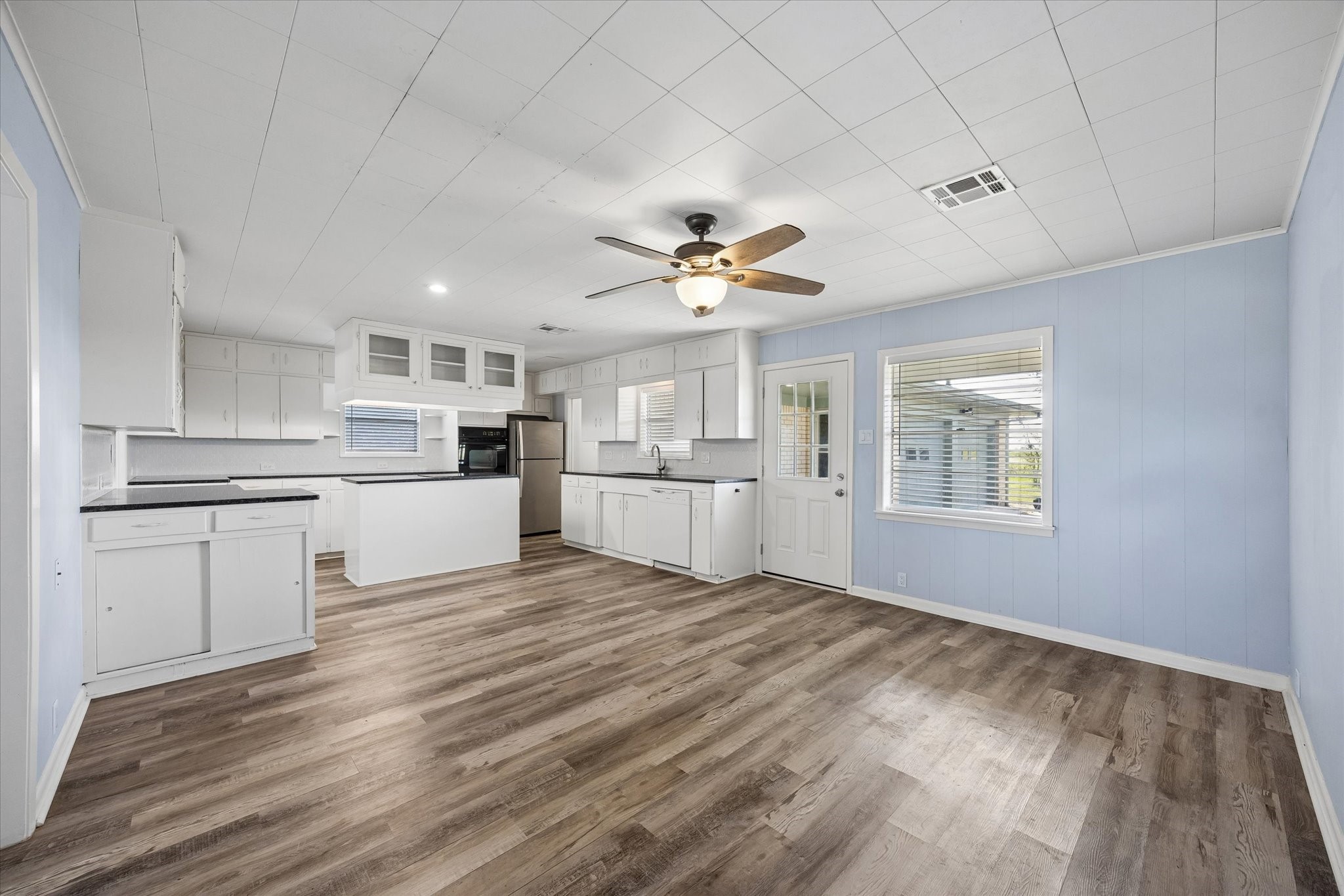 4107 Highway 159 E Property Photo 4