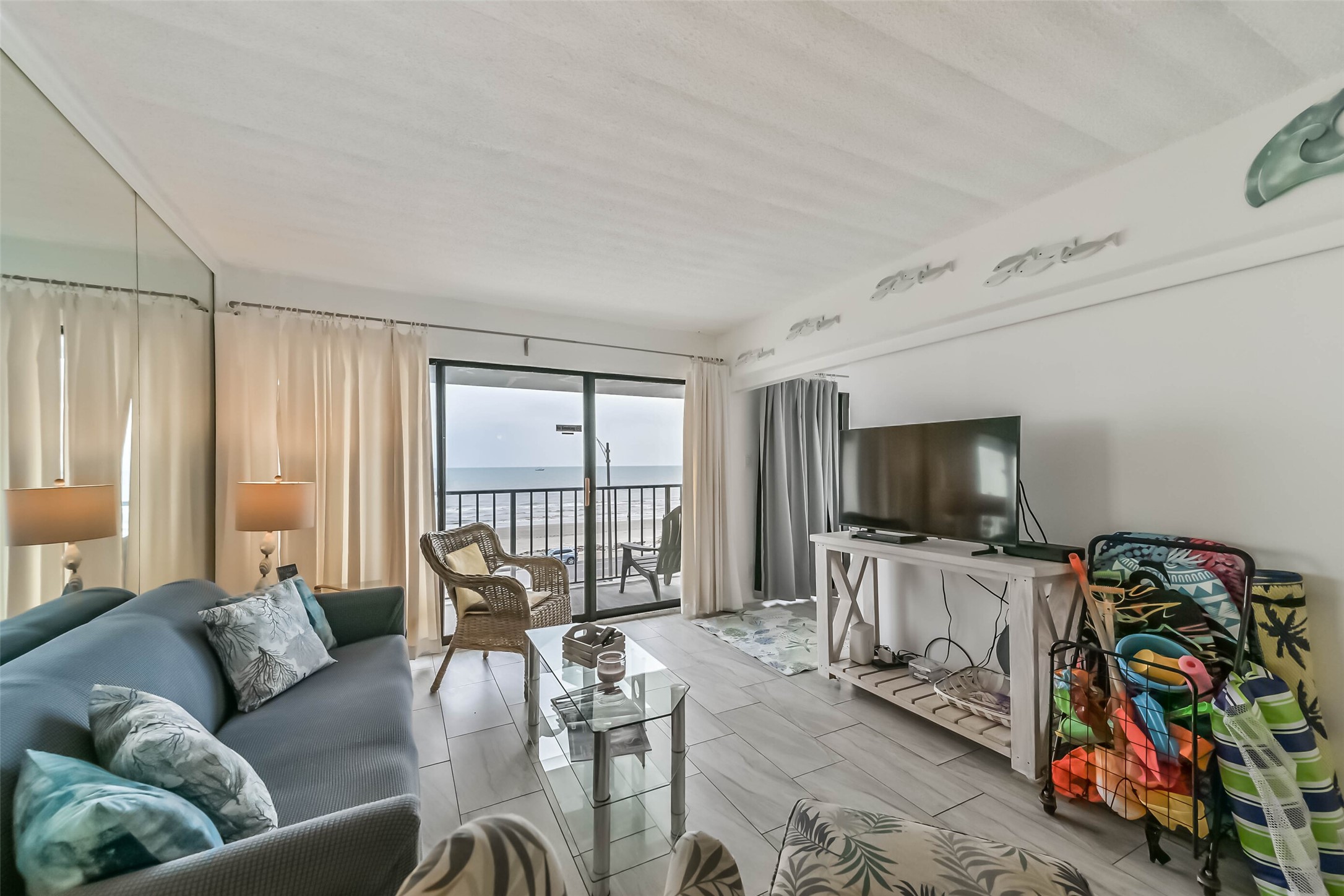 7310 Seawall Boulevard 404 Property Photo 1