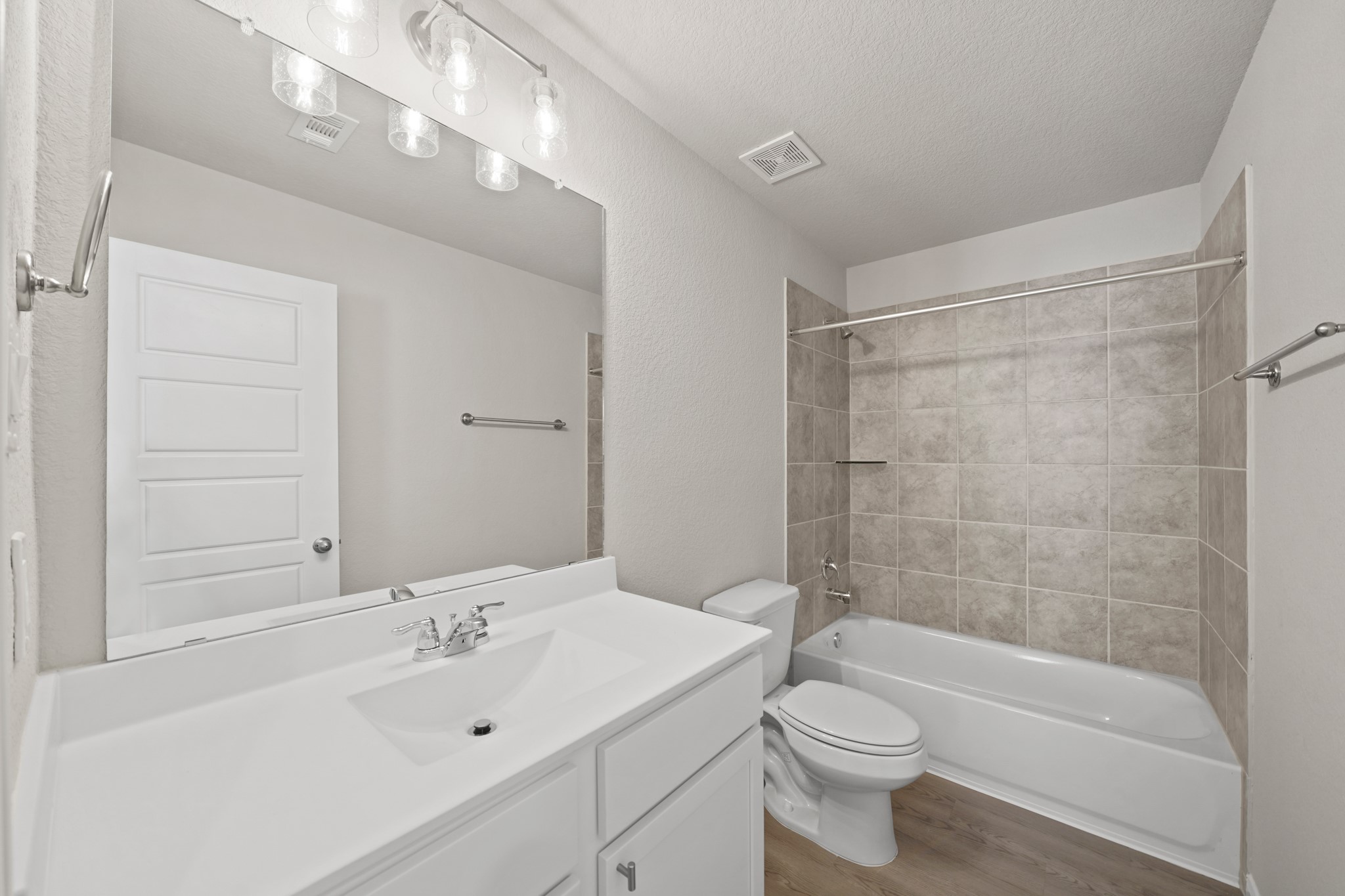 831 Red Oakland Drive Property Photo 10