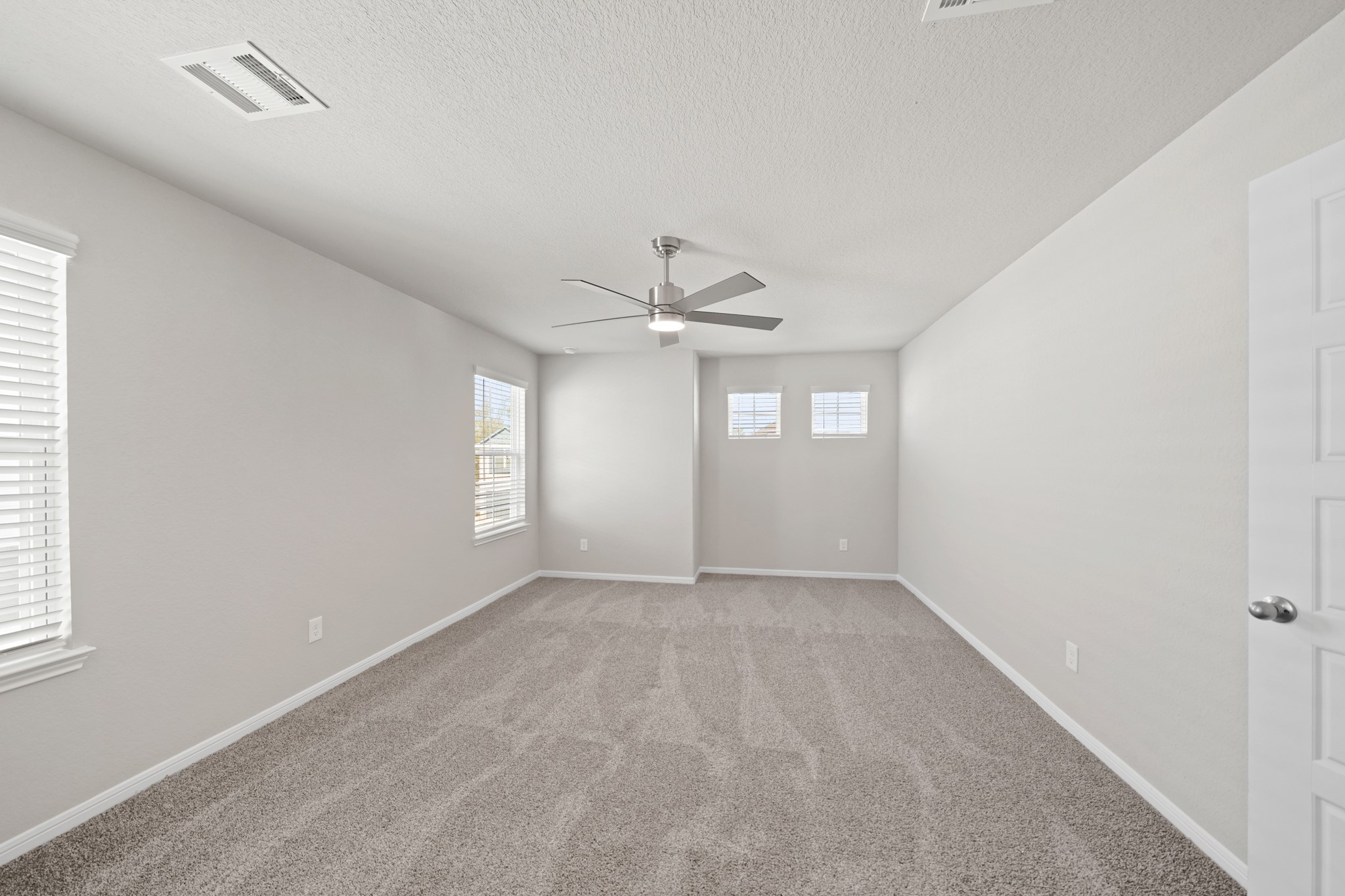 831 Red Oakland Drive Property Photo 11