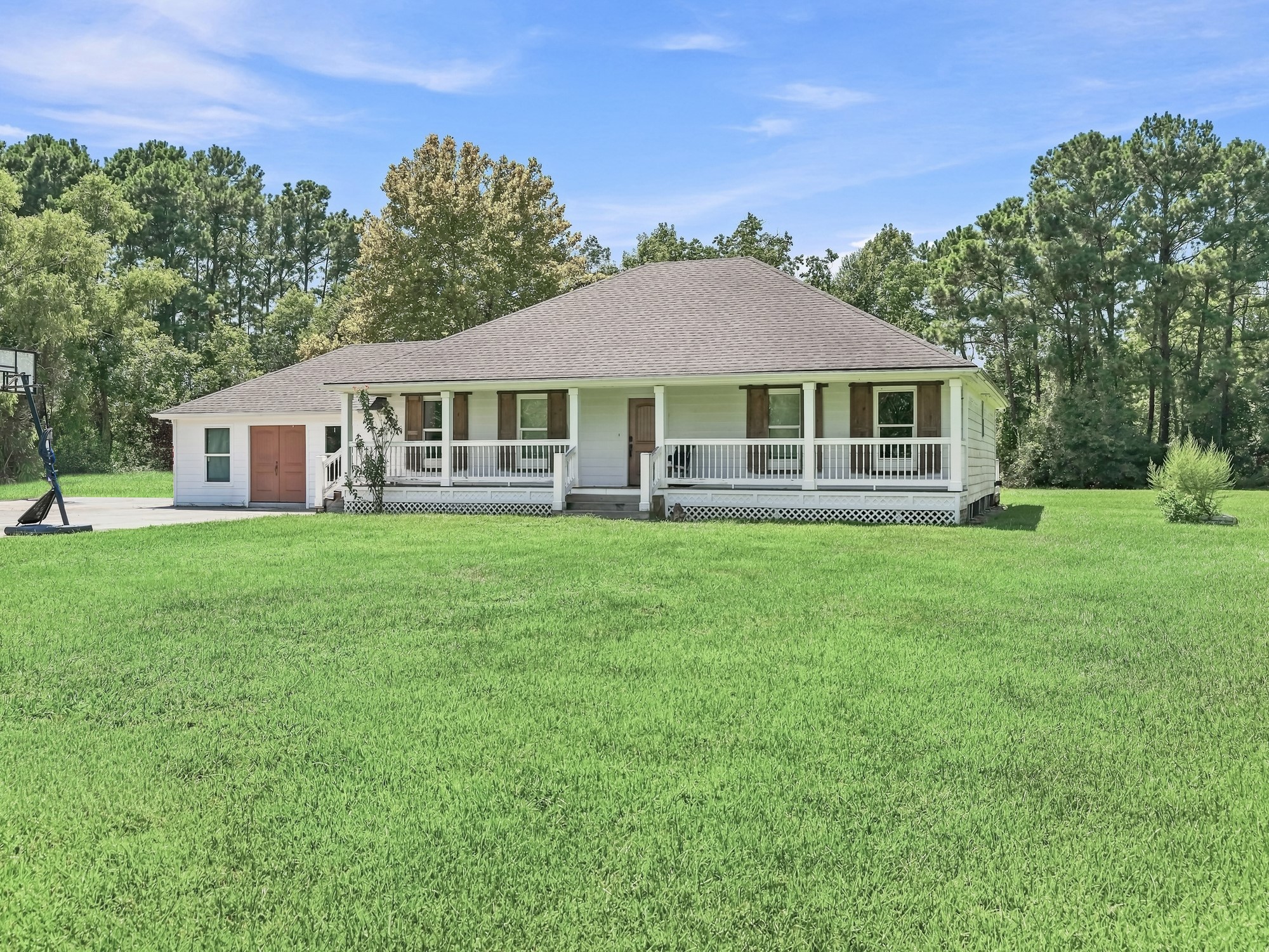 2904 Garrison Lane Property Photo 3