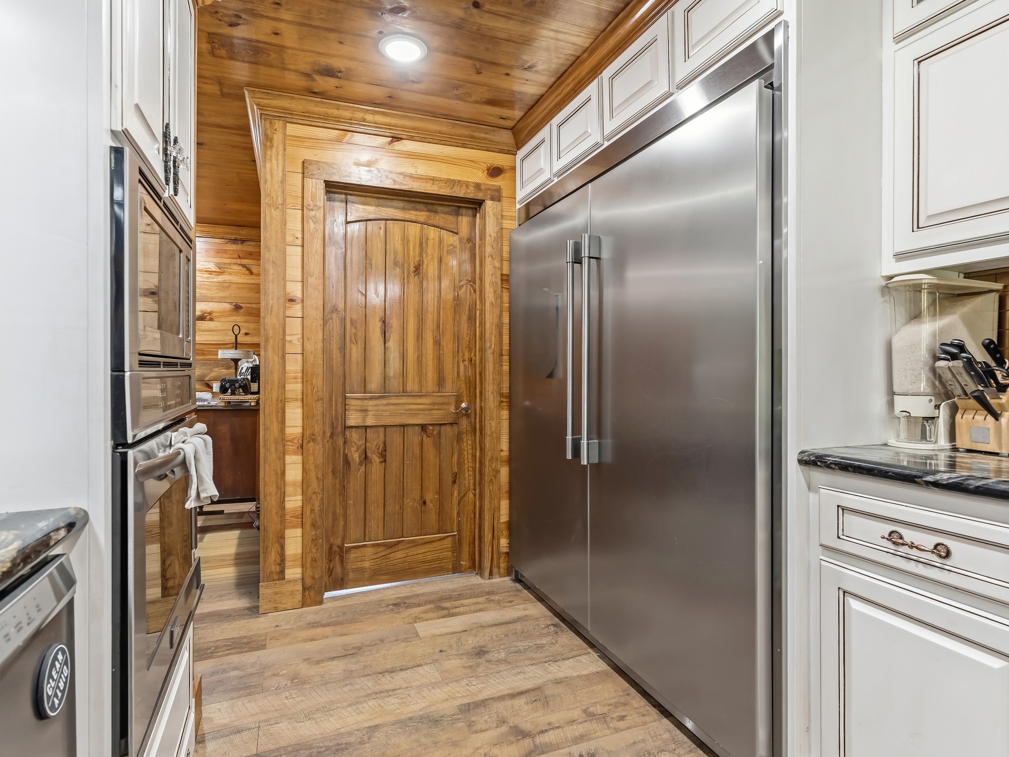 2904 Garrison Lane Property Photo 18