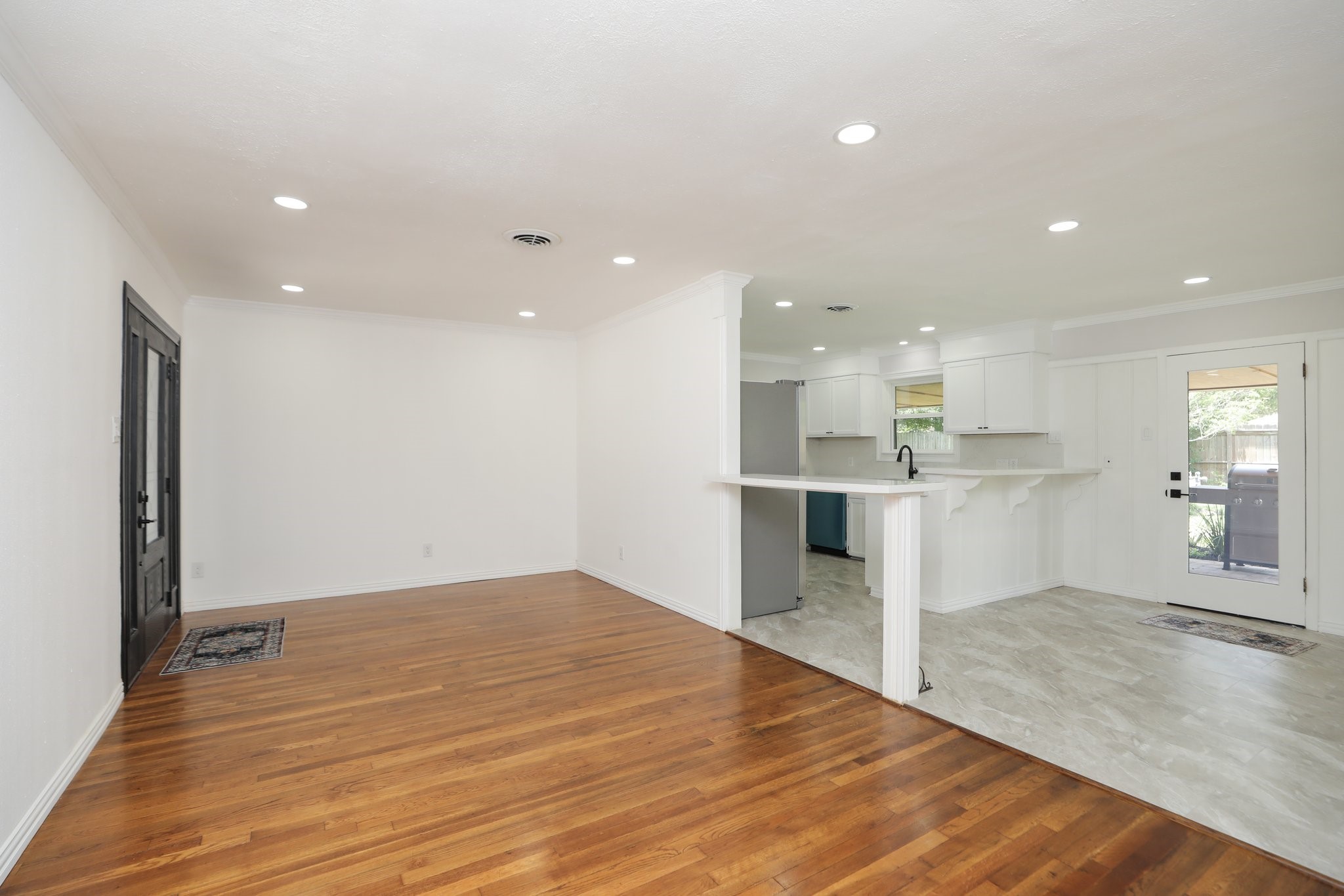 5714 Nina Lee Lane Property Photo 7