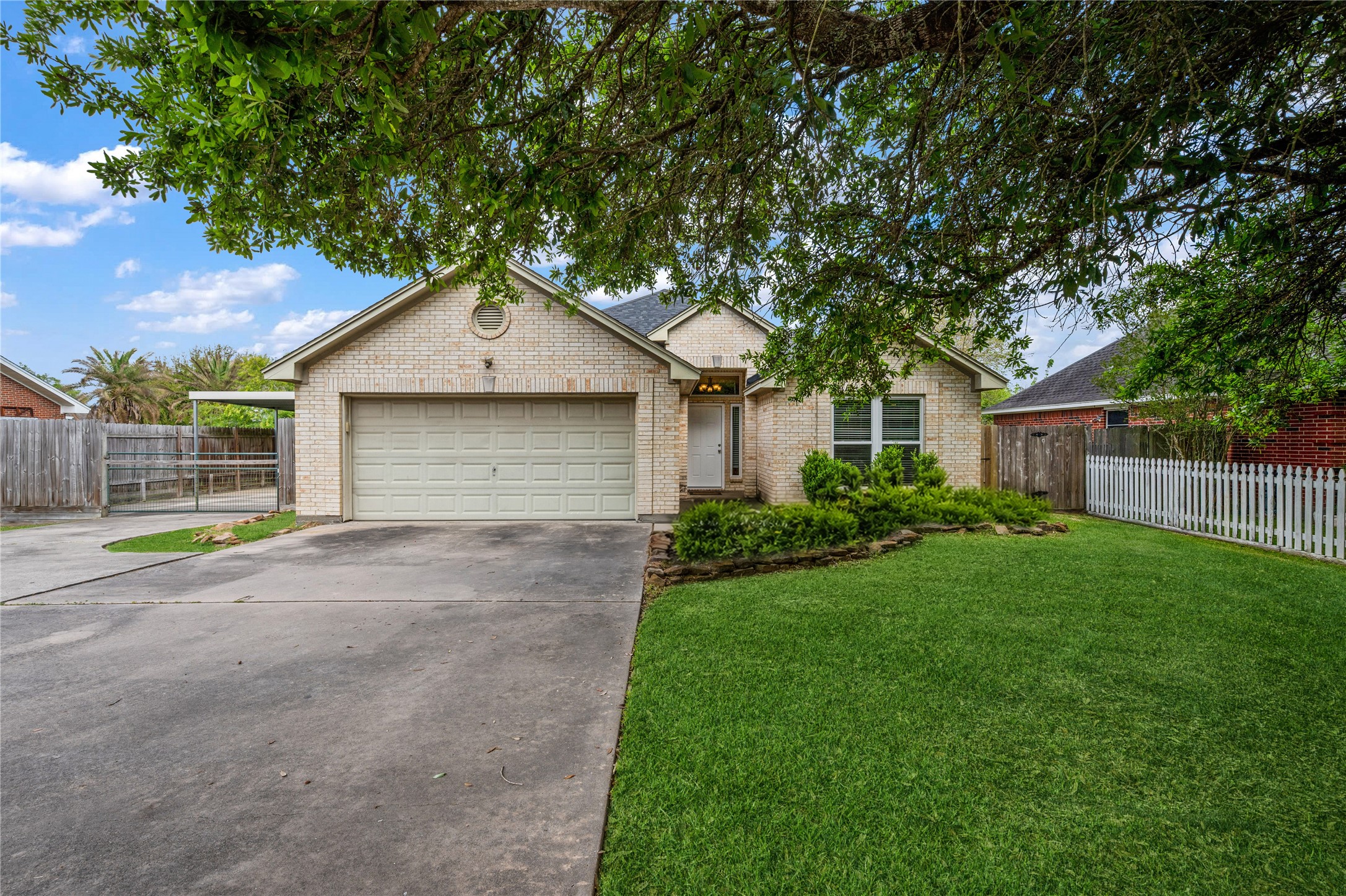 4019 N Fm 565 Road Property Photo 1