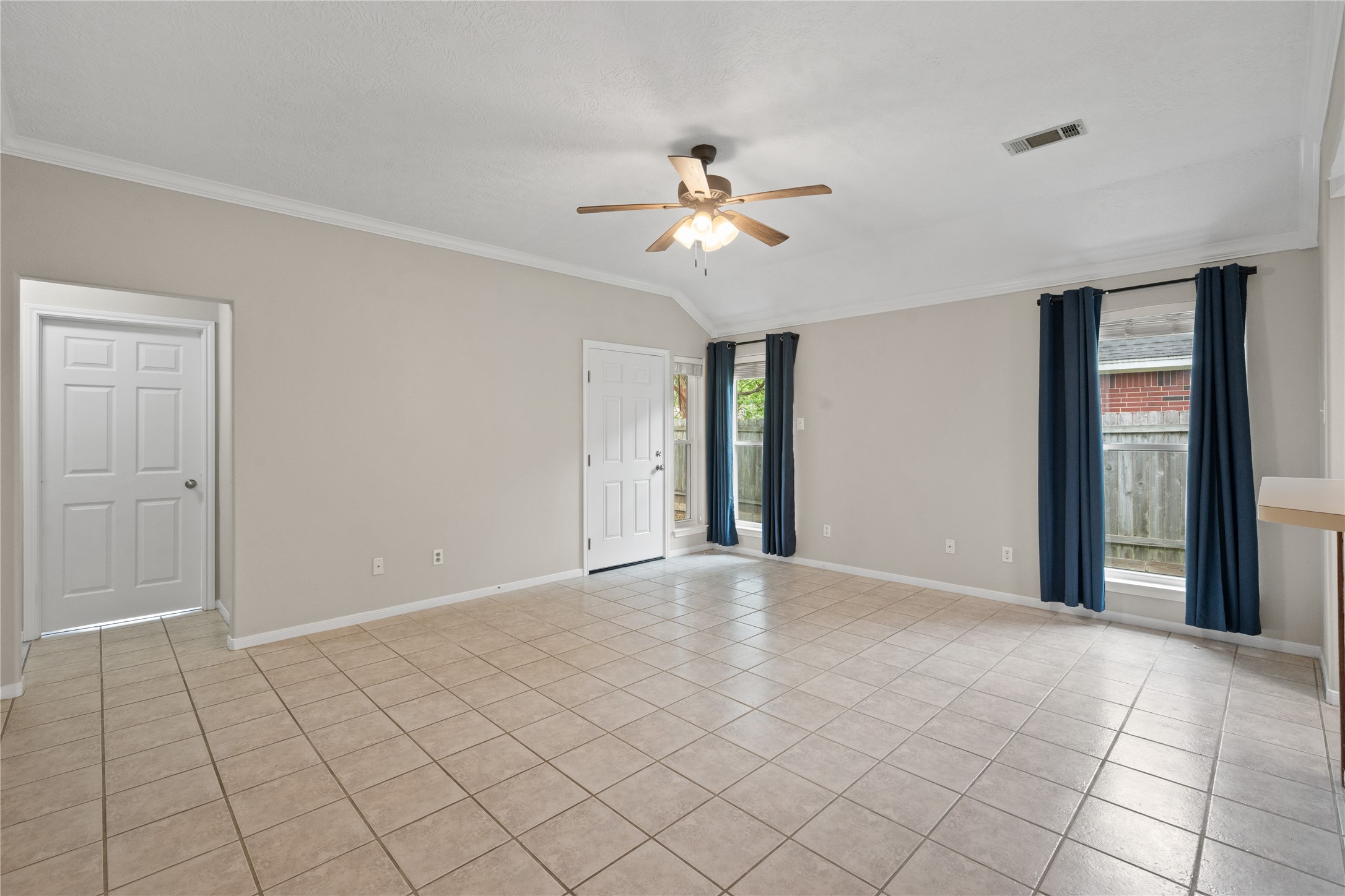 4019 N Fm 565 Road Property Photo 4
