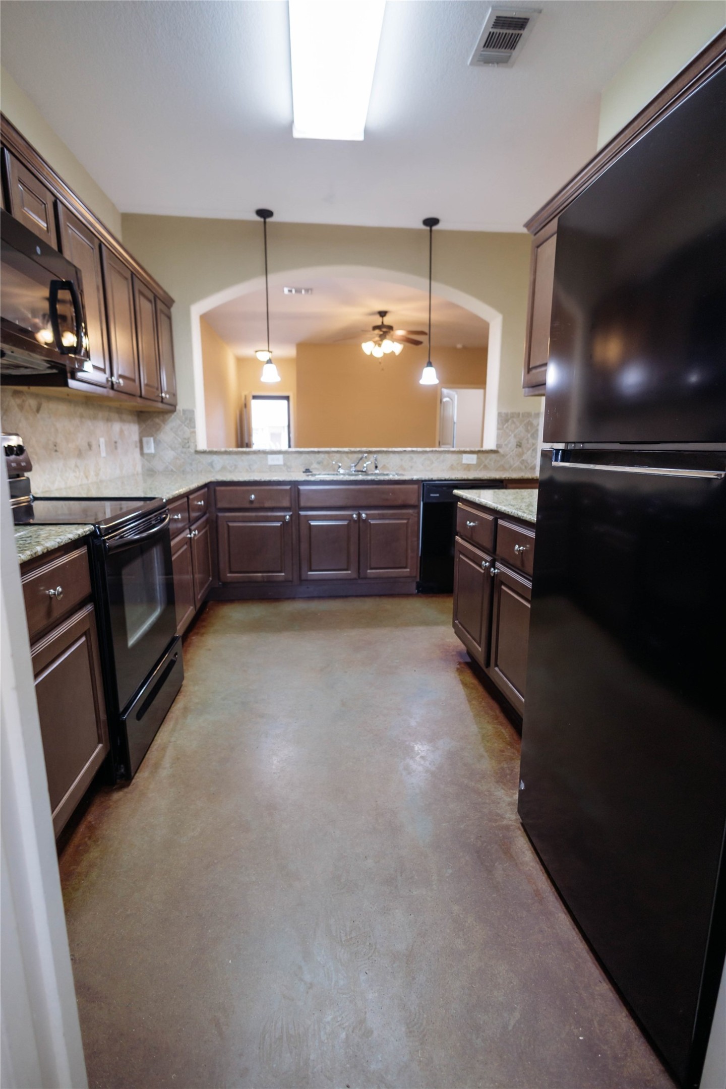3340 General Parkway Property Photo 5