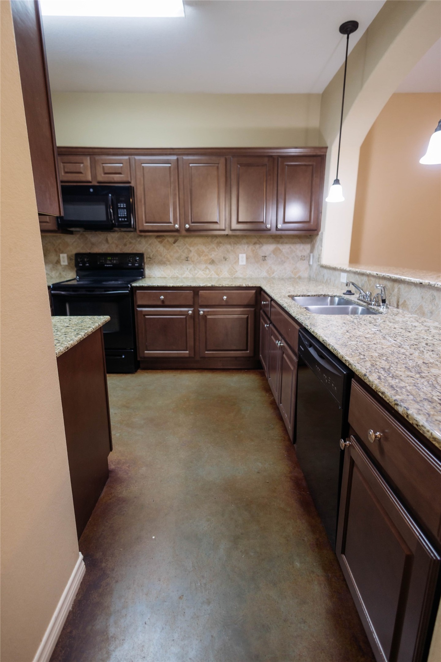 3340 General Parkway Property Photo 6