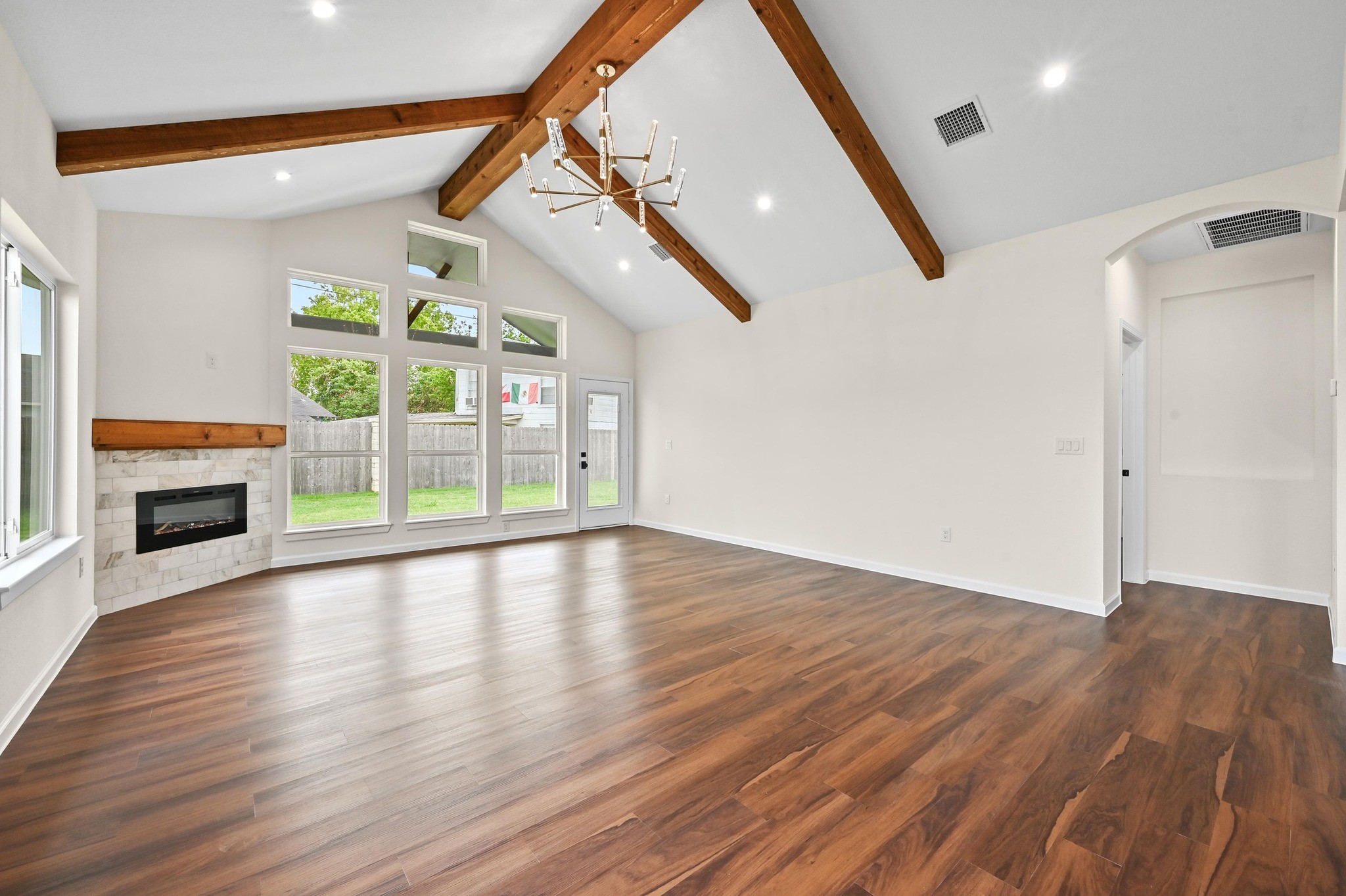 101 Callie Street Property Photo 5