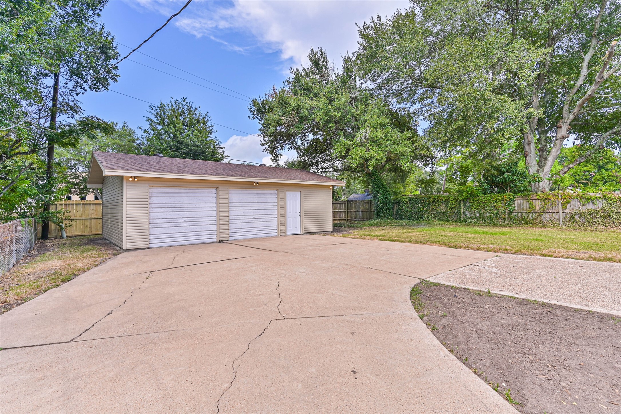 117 Dallas Street Property Photo 4