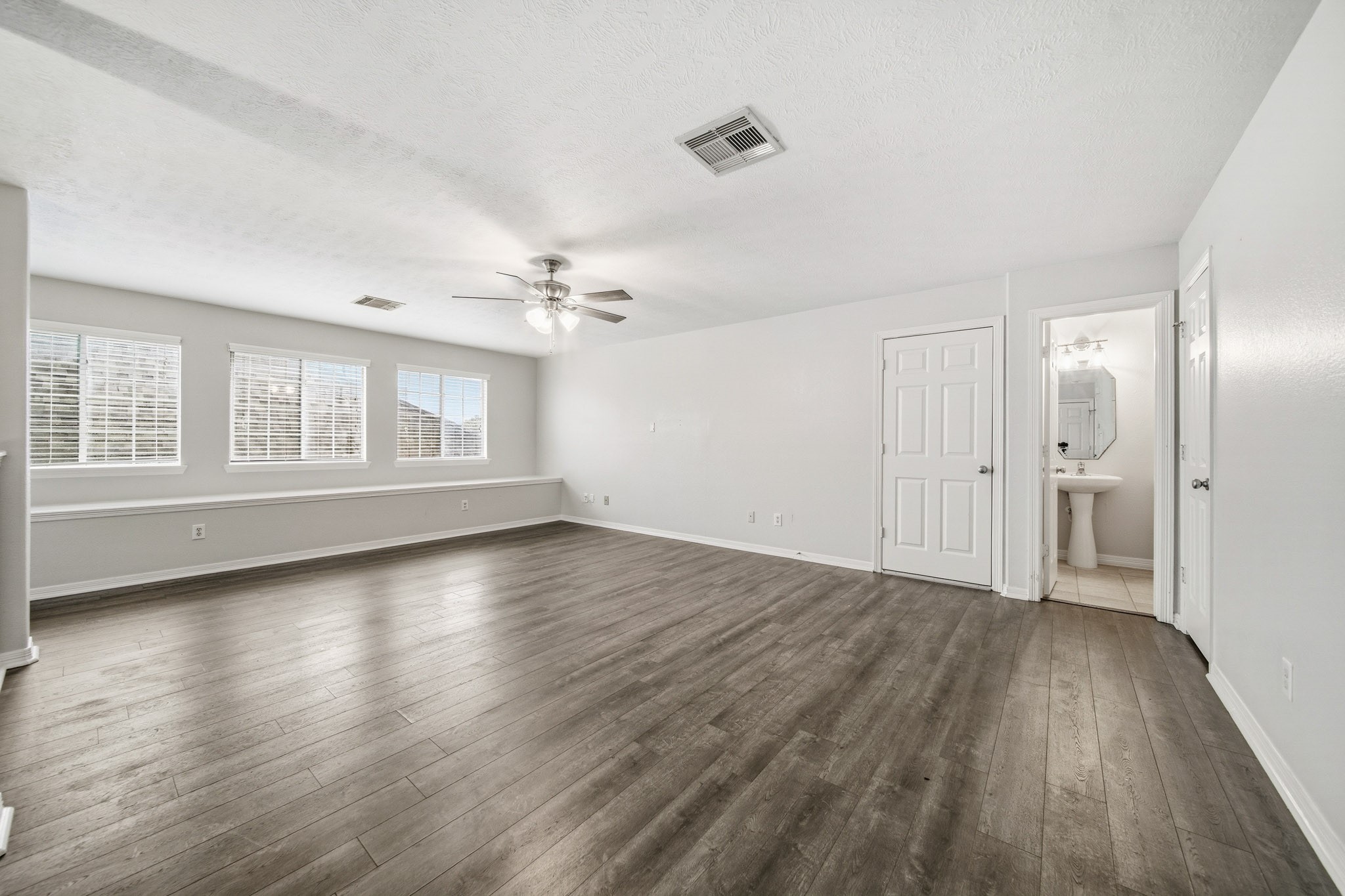 2711 Wallingford Pines Property Photo 30