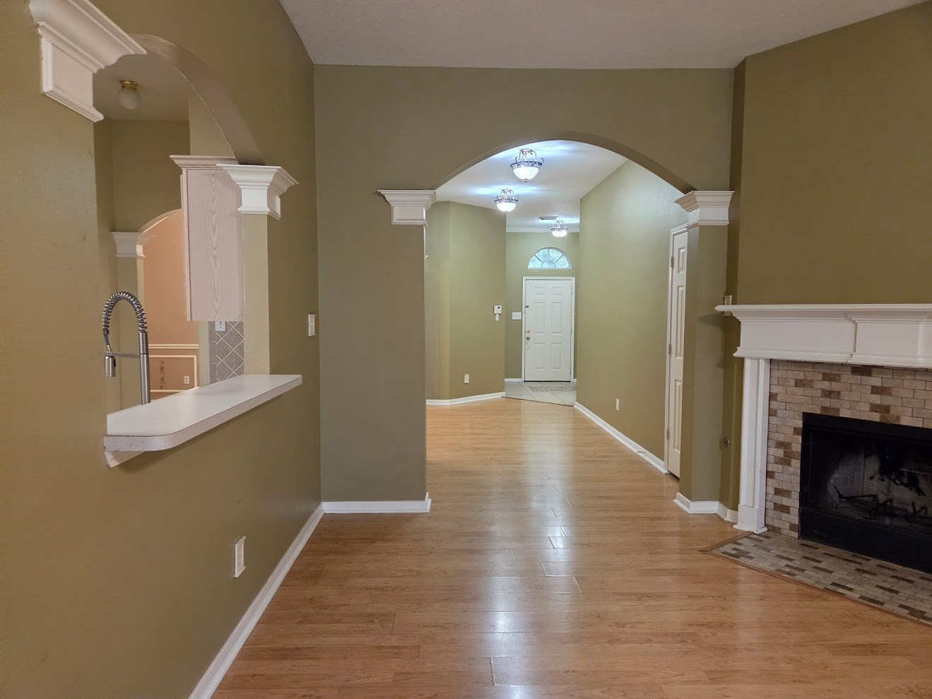 19315 Cloud Peak Drive Property Photo 3