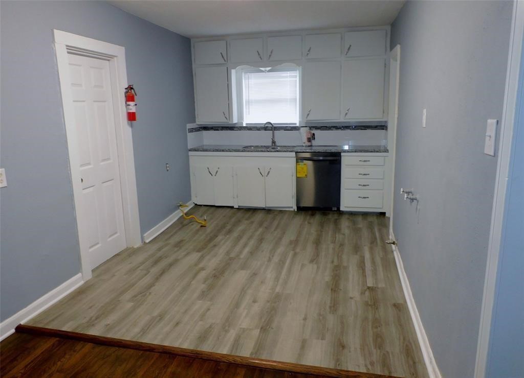 816 Avenue A Property Photo 2
