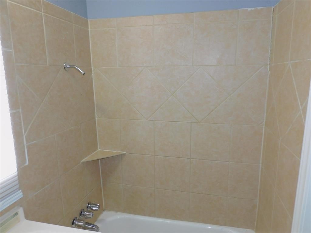 816 Avenue A Property Photo 3