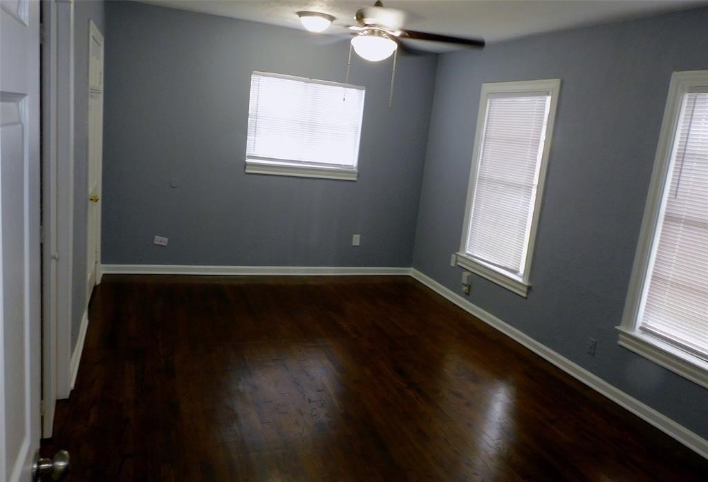 816 Avenue A Property Photo 5