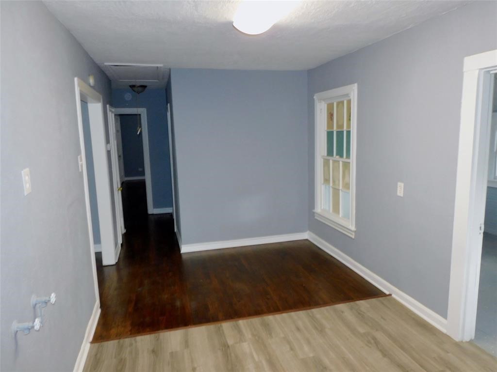 816 Avenue A Property Photo 7
