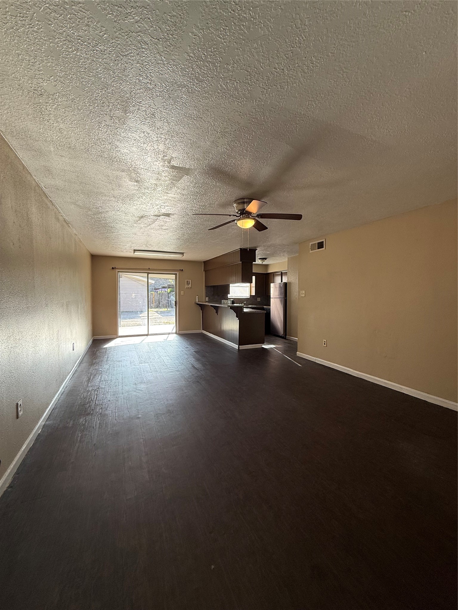 1503 Donovan Street 6 Property Photo 4