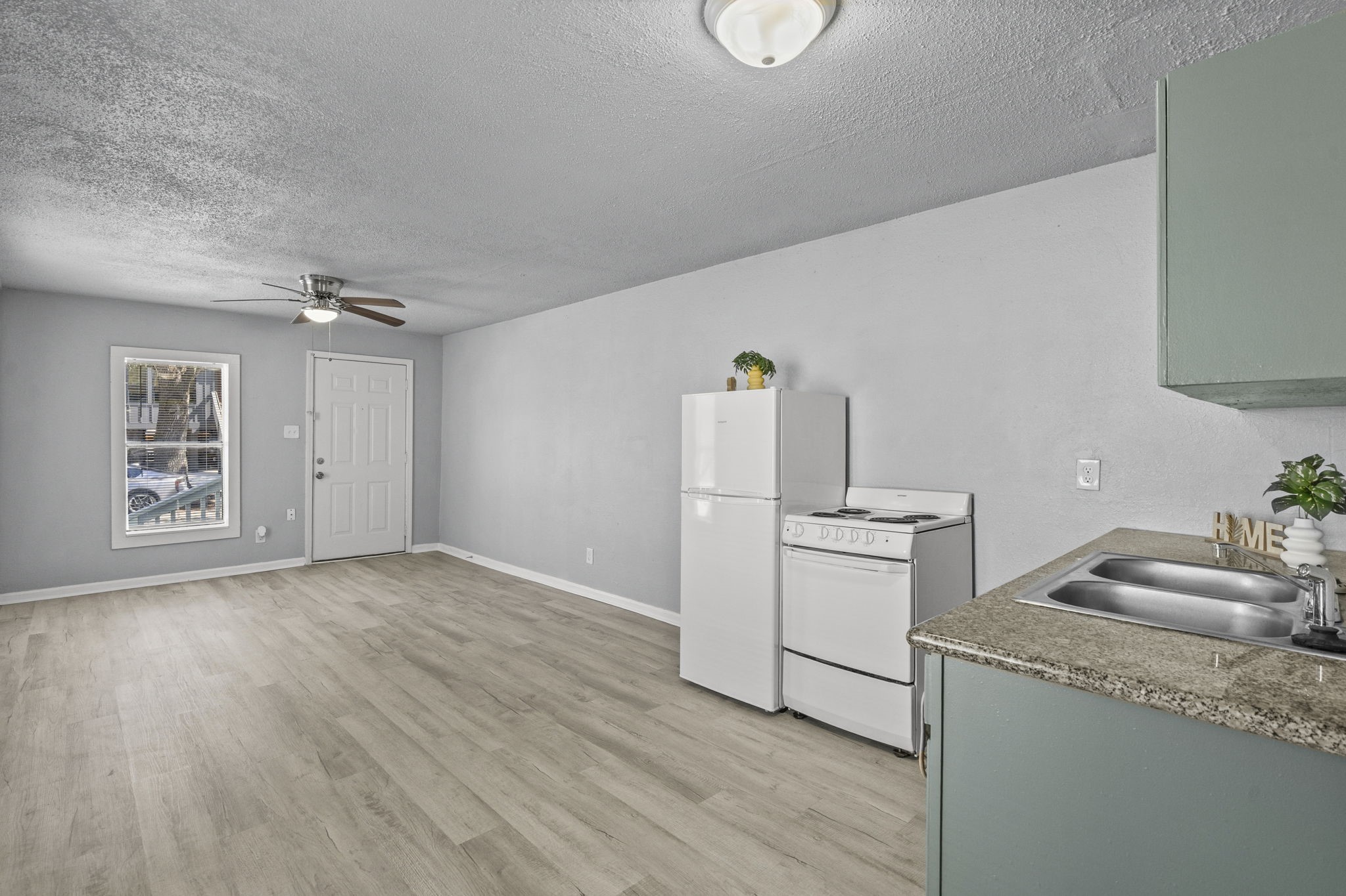 3116 Avenue L 1 Property Photo 3