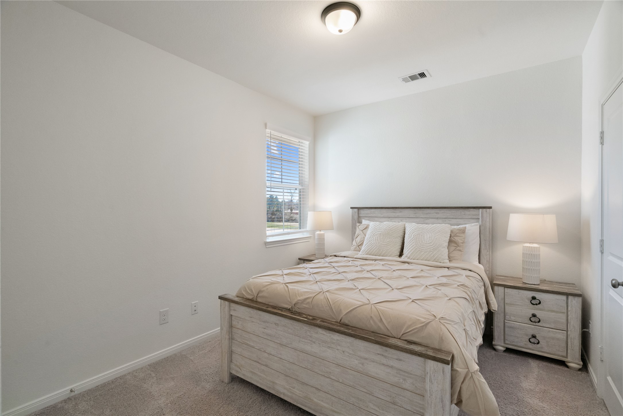 648 Silver Pear Court Property Photo 4