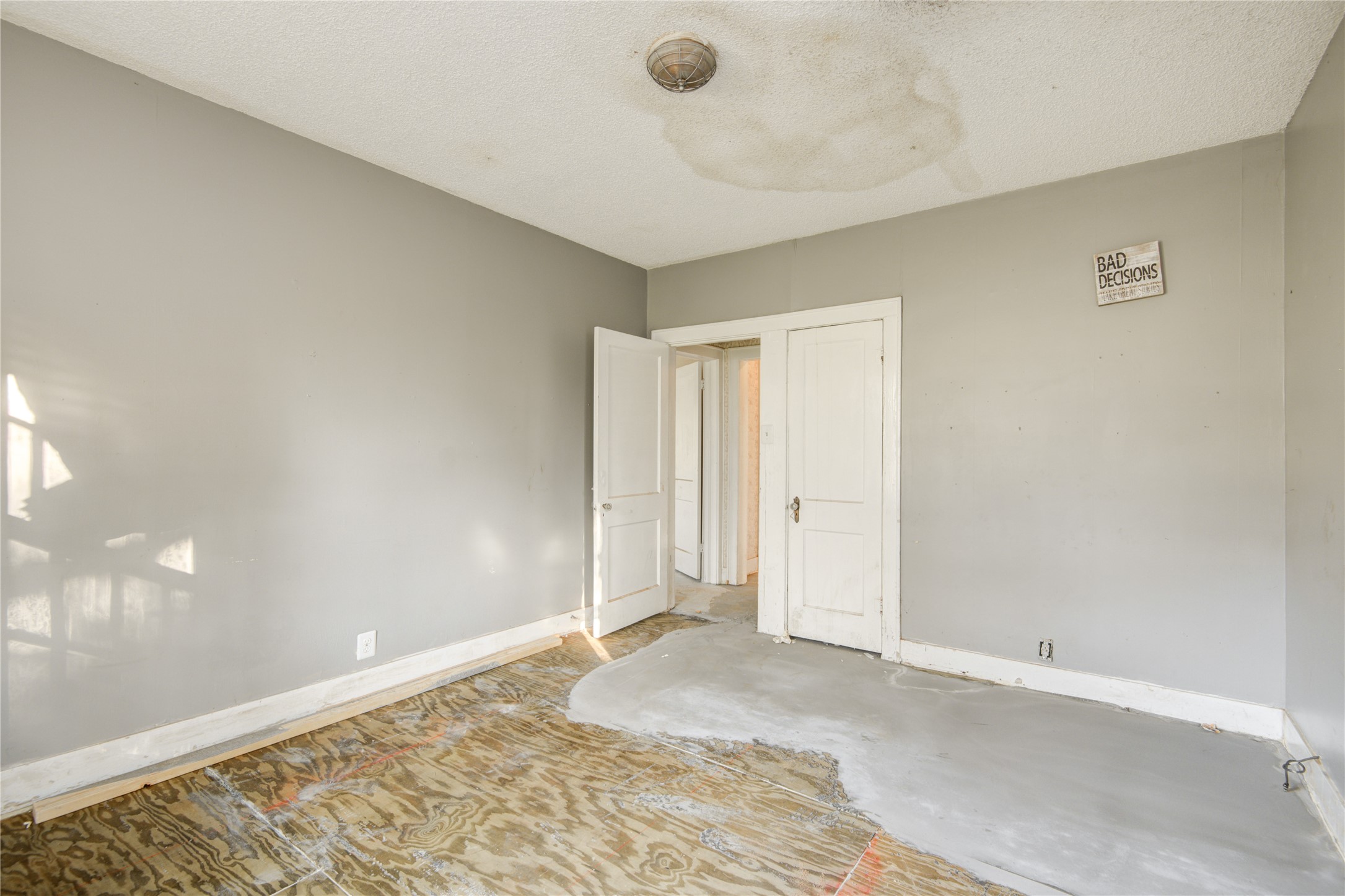 508 E 2nd Street Property Photo 17
