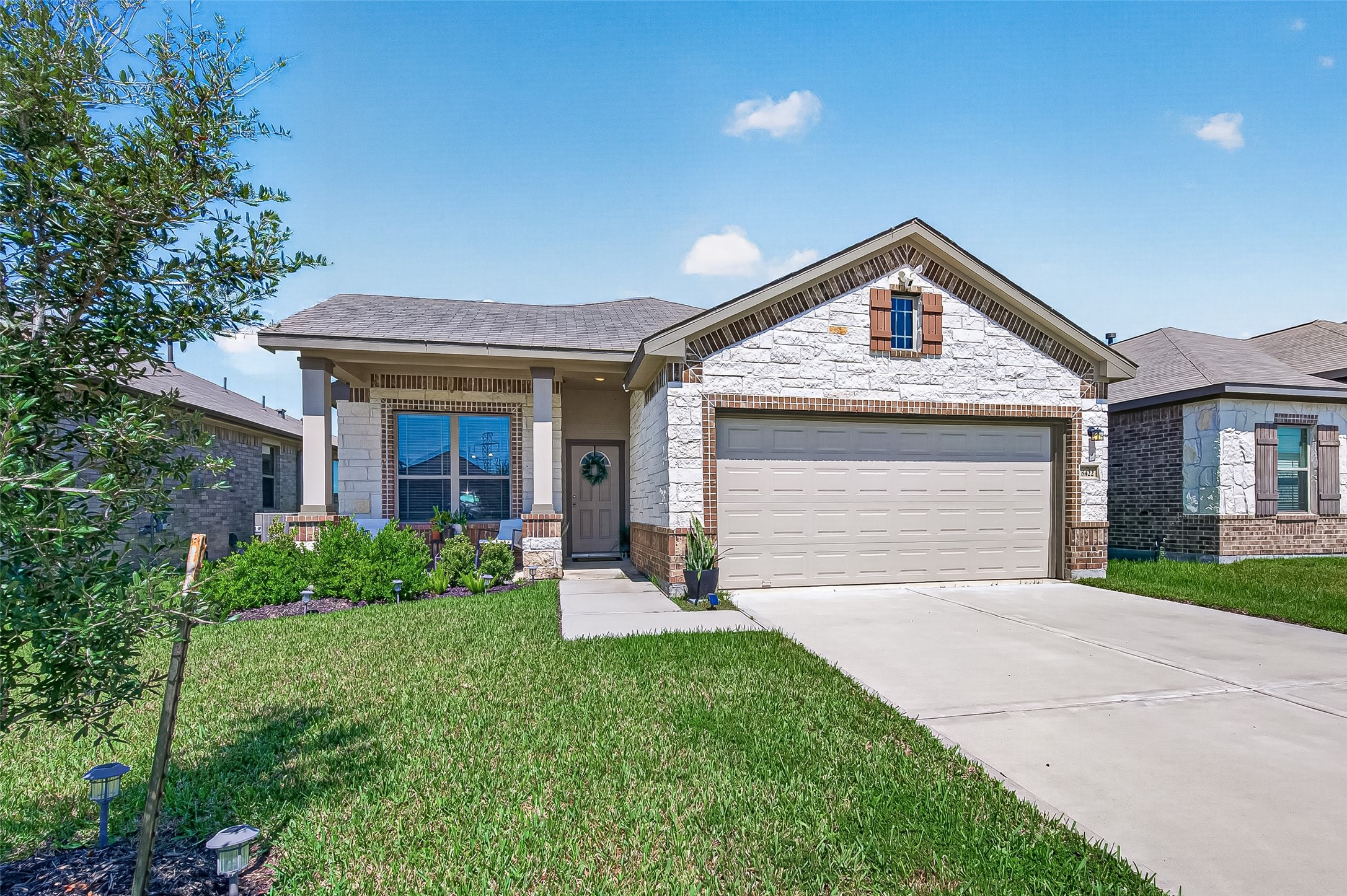 8422 Black Pearl Court Property Photo 1