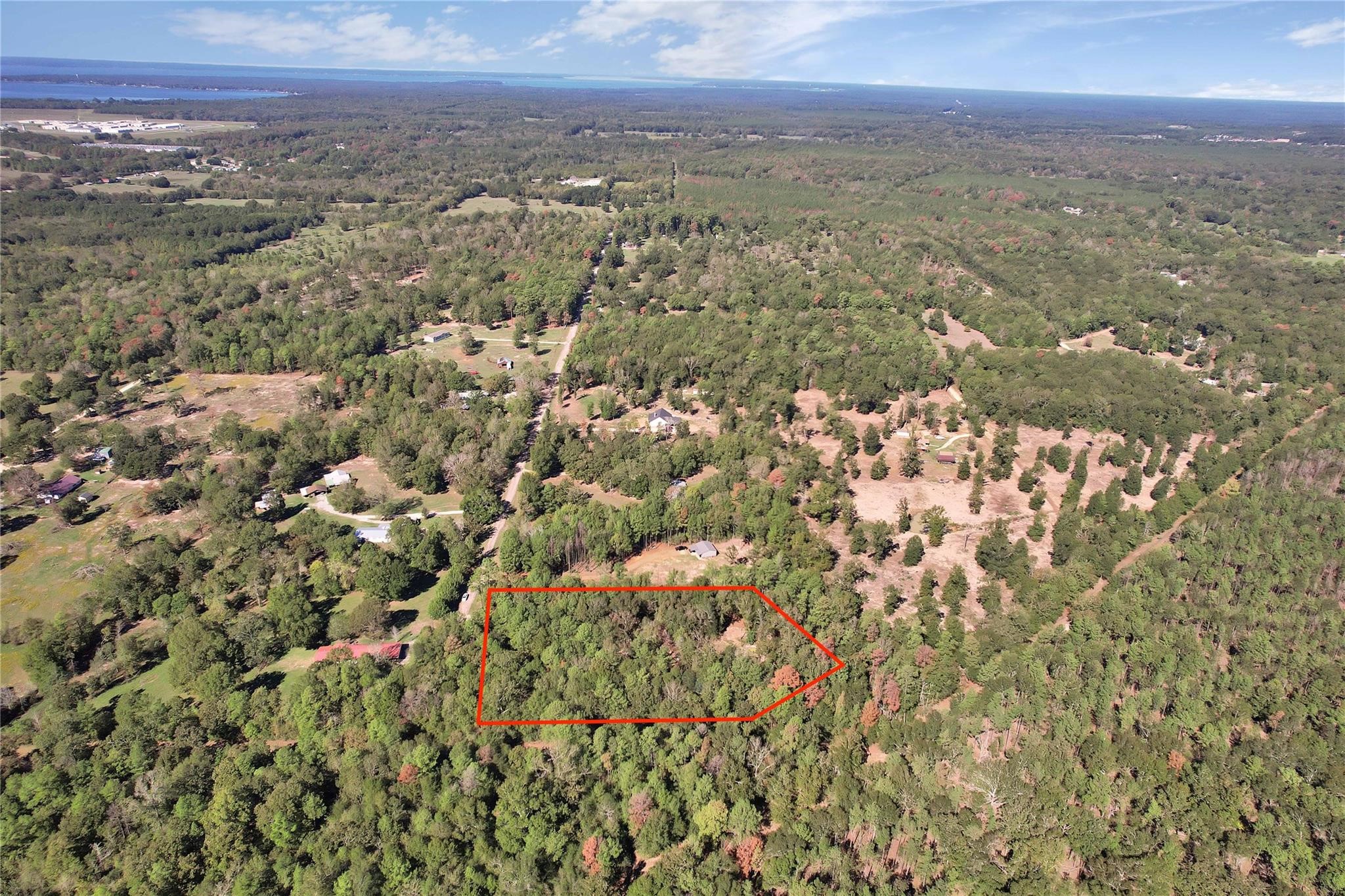 695 Piney Trail Property Photo 10