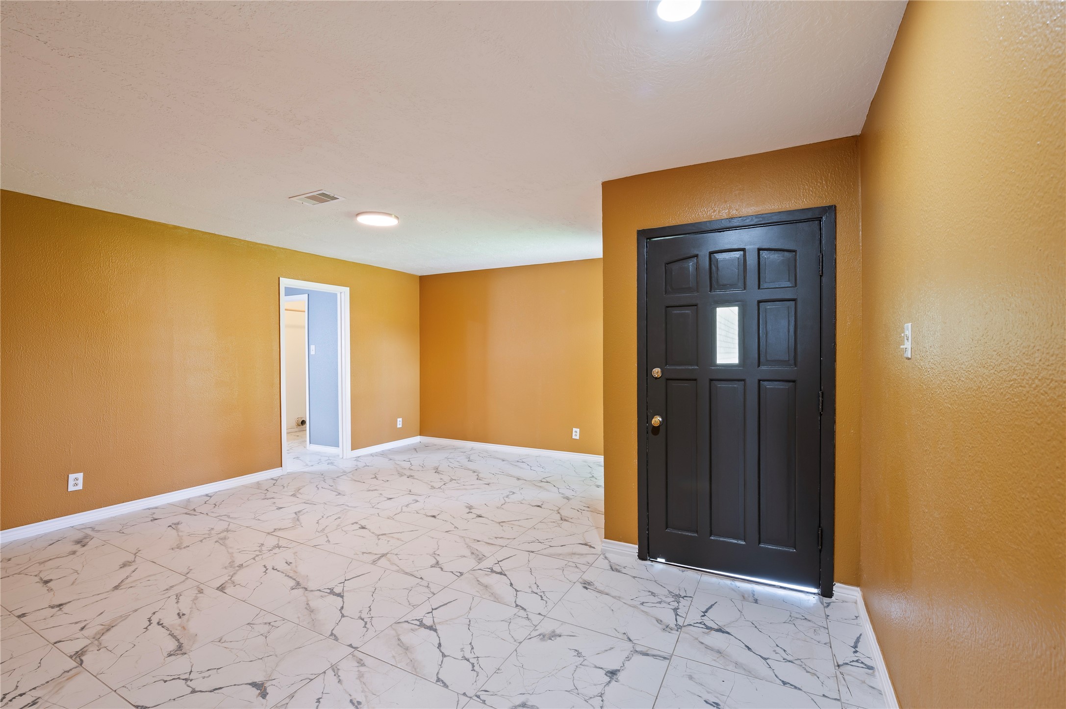 2402 21st Avenue N Property Photo 5