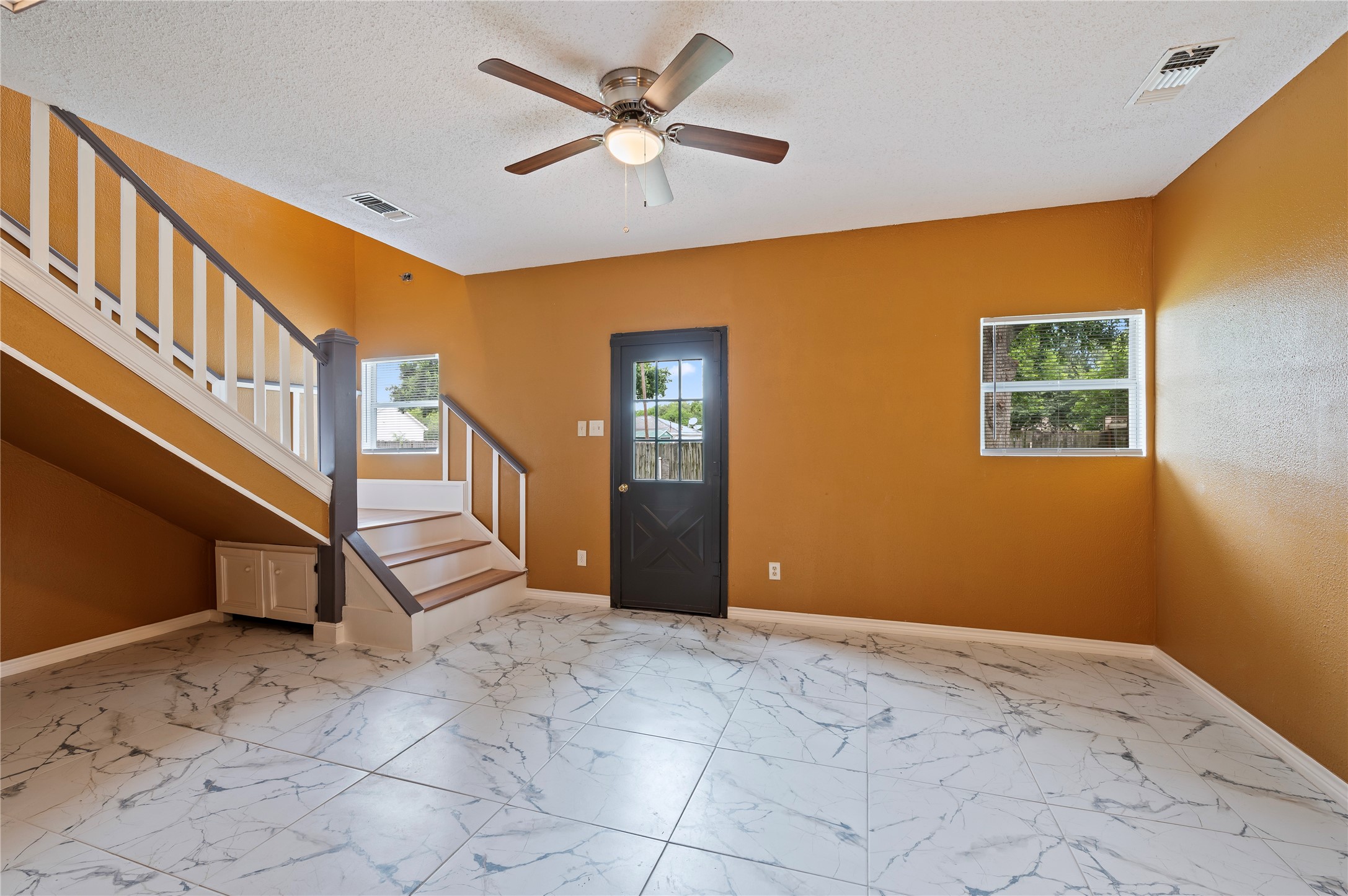 2402 21st Avenue N Property Photo 12