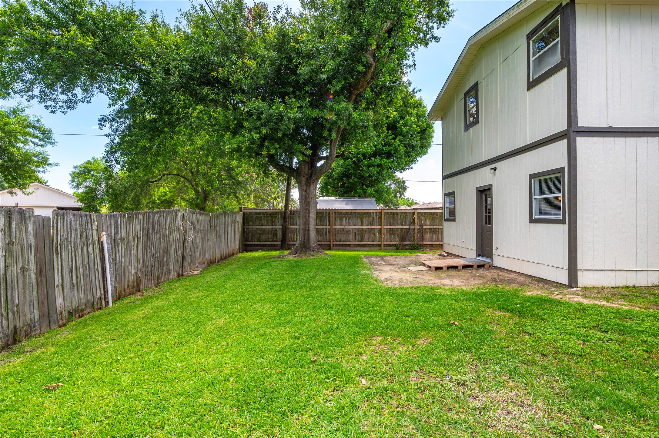 2402 21st Avenue N Property Photo 29