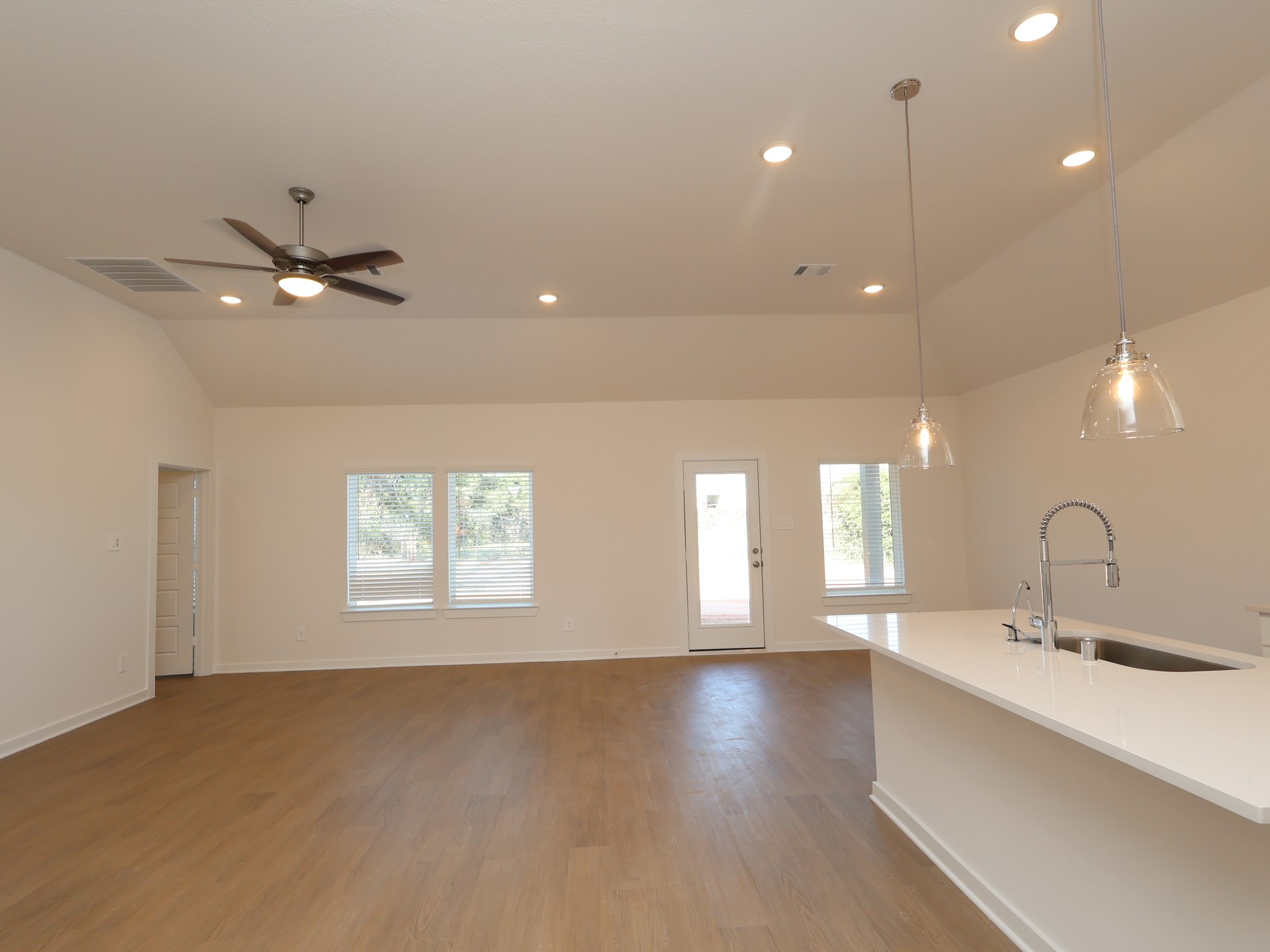 180 Wasatch Peaks Way Property Photo 4