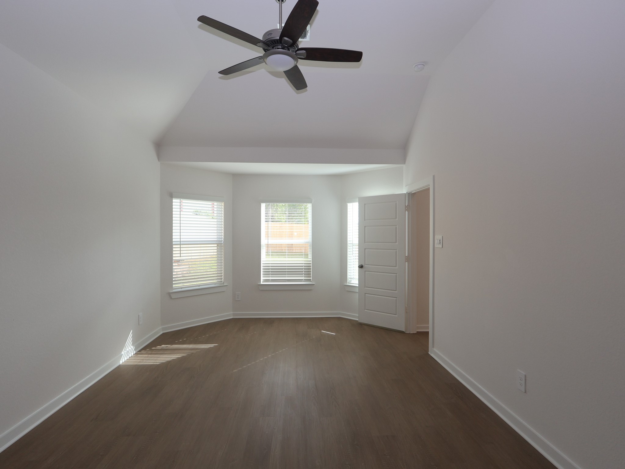180 Wasatch Peaks Way Property Photo 4