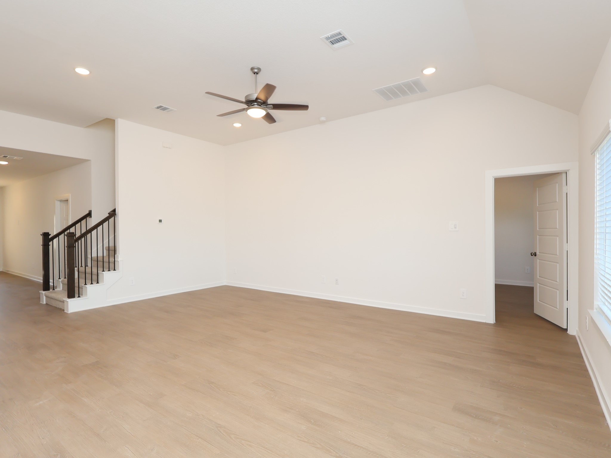 180 Wasatch Peaks Way Property Photo 6
