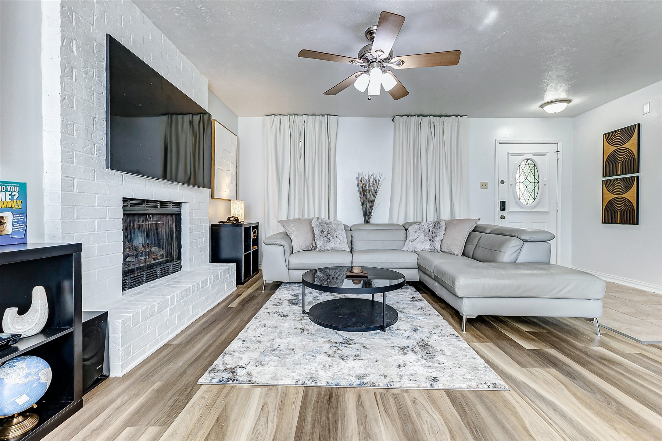 92 N Deerfoot Circle Property Photo 3