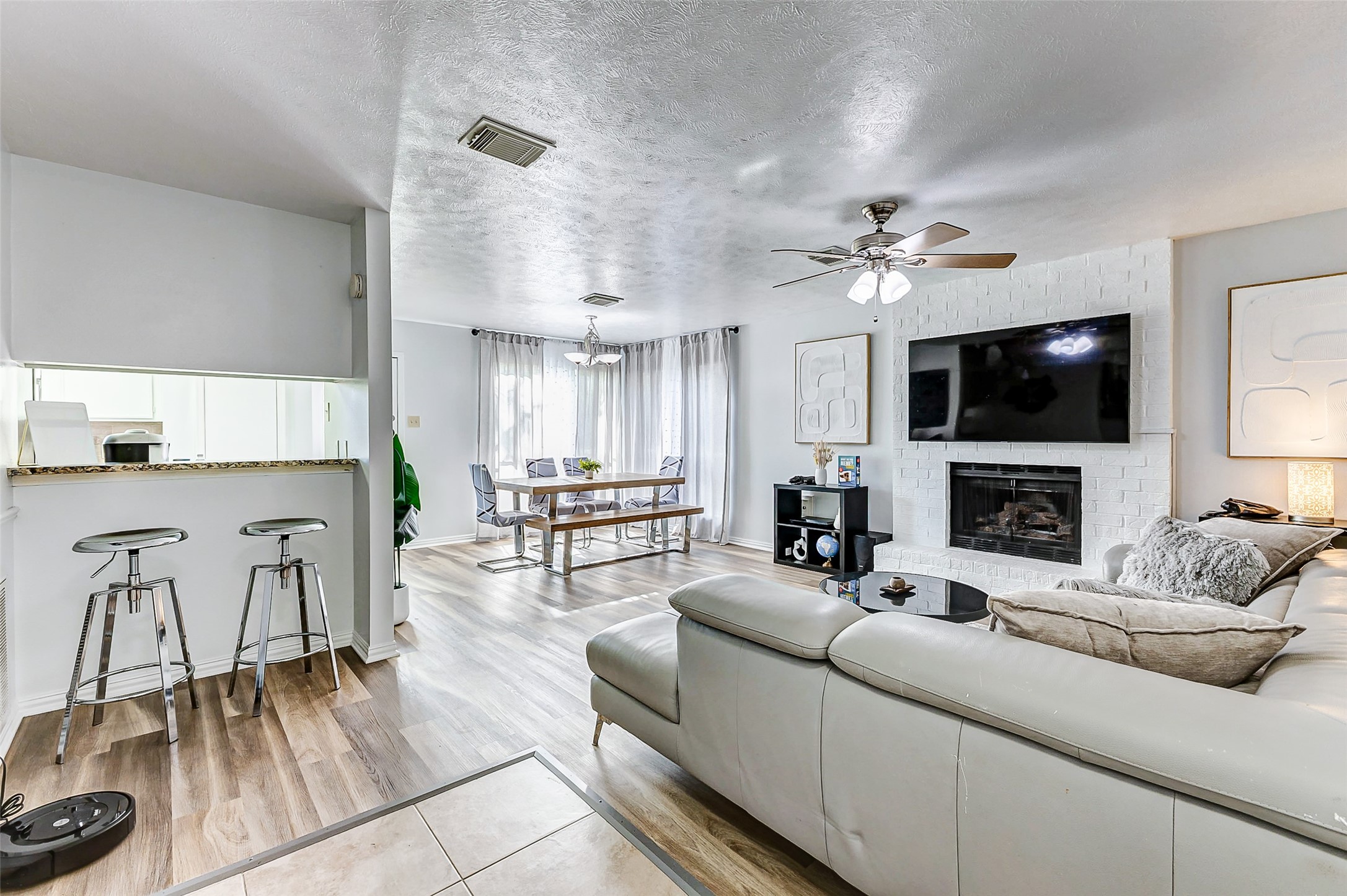 92 N Deerfoot Circle Property Photo 6