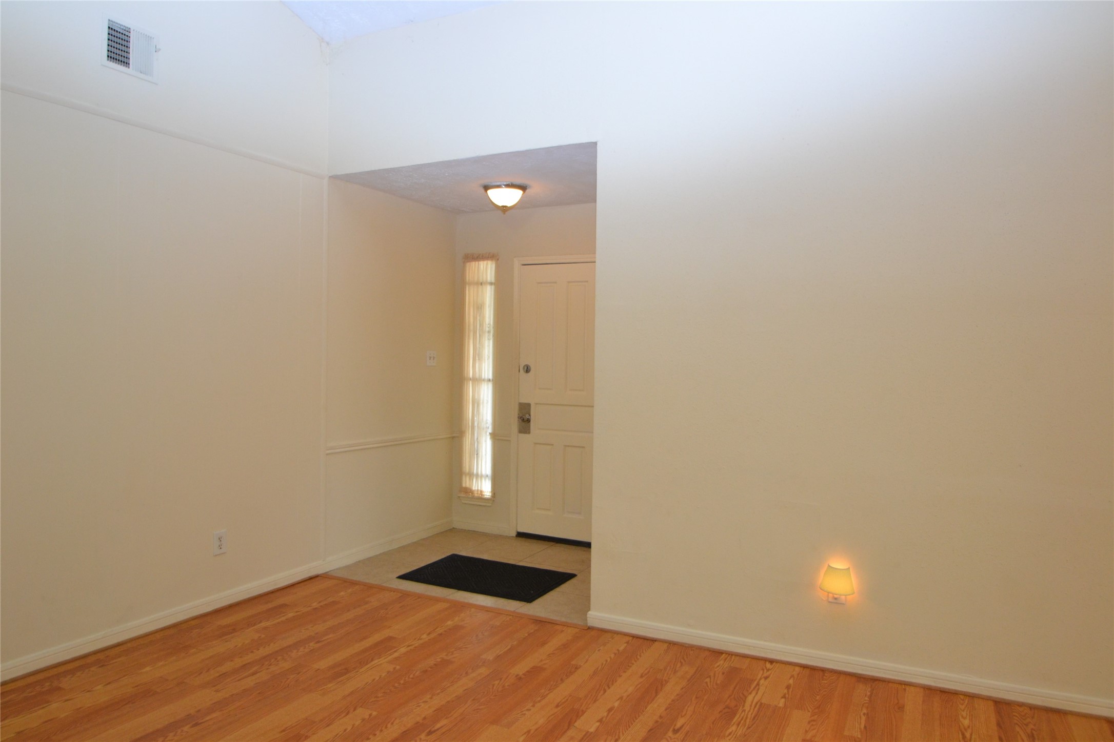 7014 Dickson Way Property Photo 4