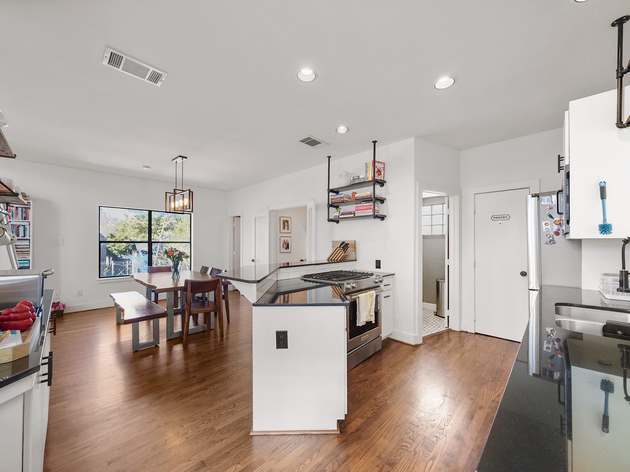 1231 Jackson Boulevard Property Photo 11