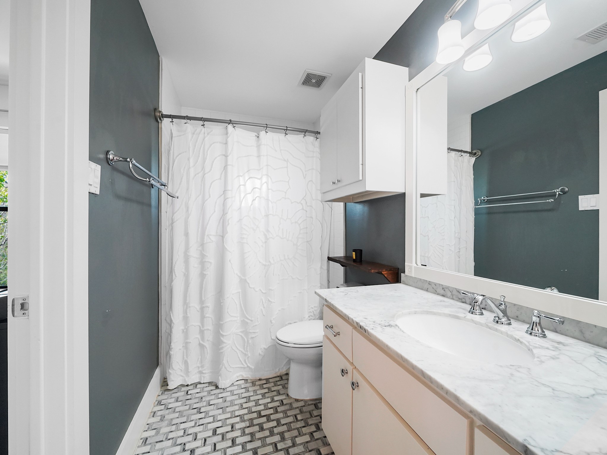 1231 Jackson Boulevard Property Photo 22