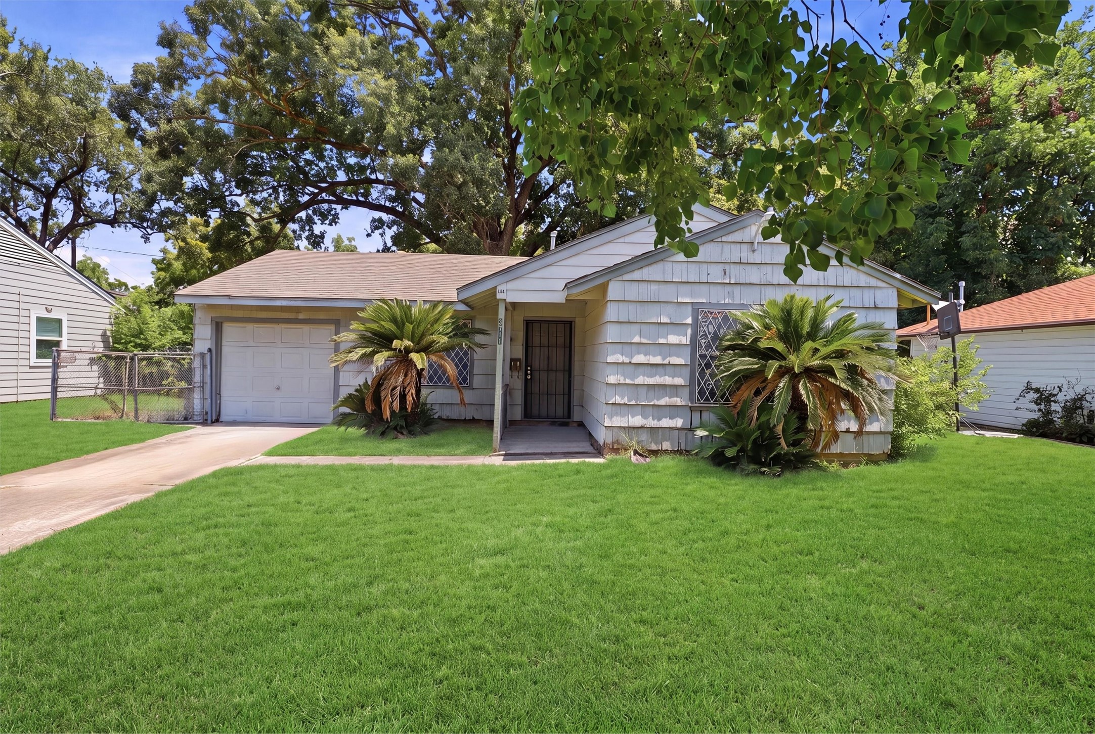 3711 Cosby Street Property Photo 1