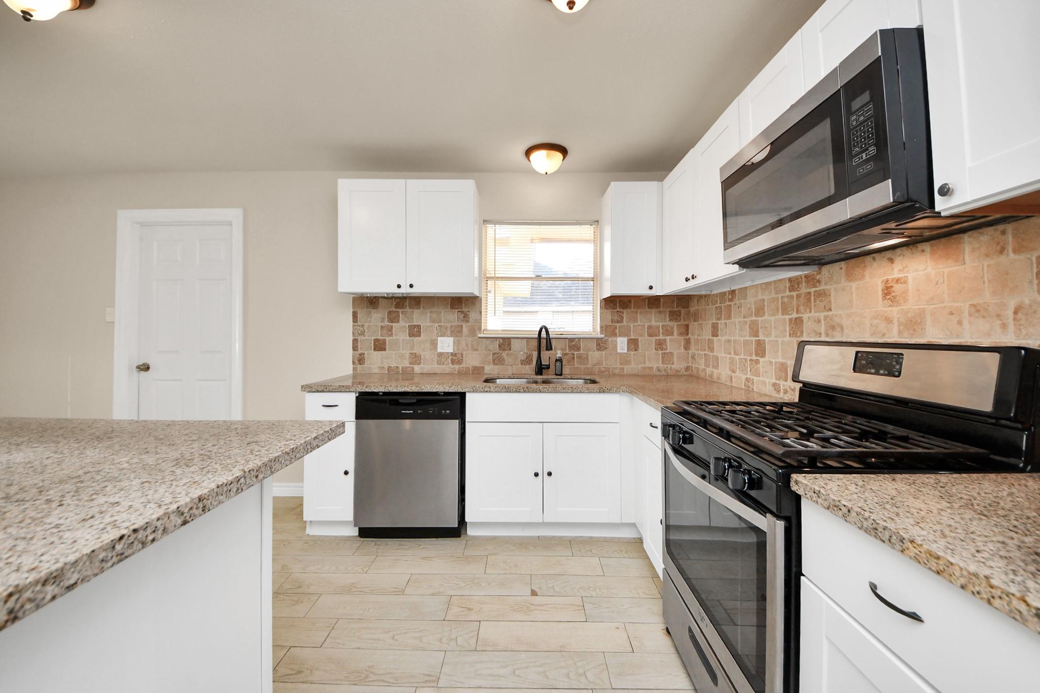 11915 Binghampton Drive Property Photo 12