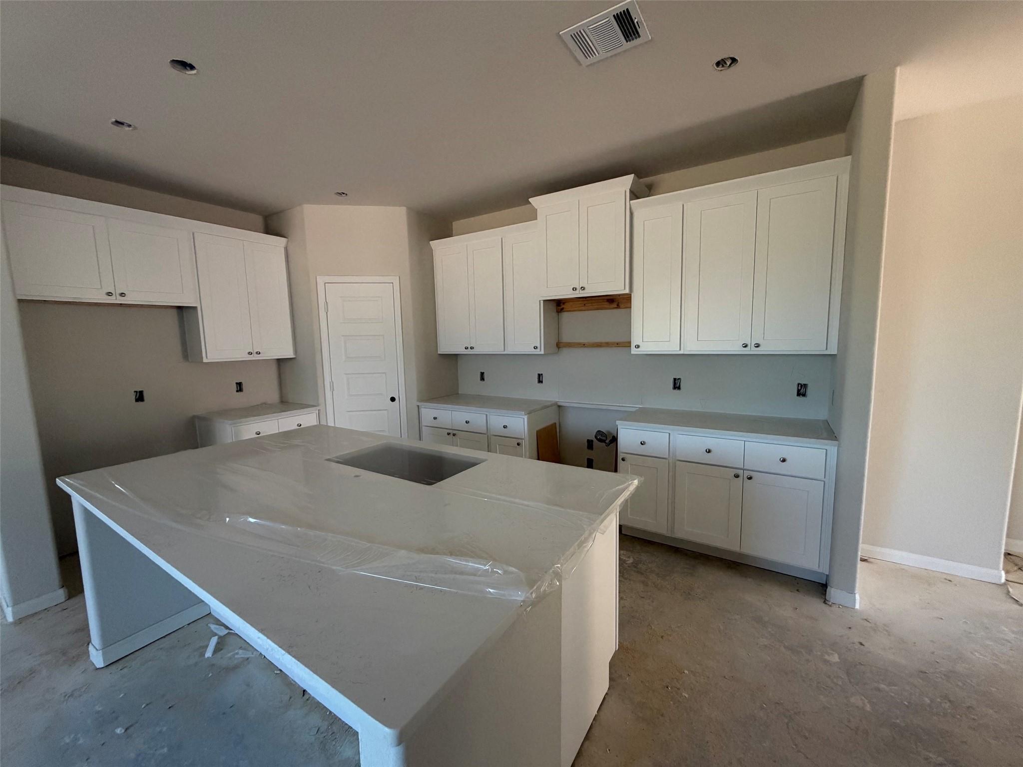 189 Peel Point Drive Property Photo 3