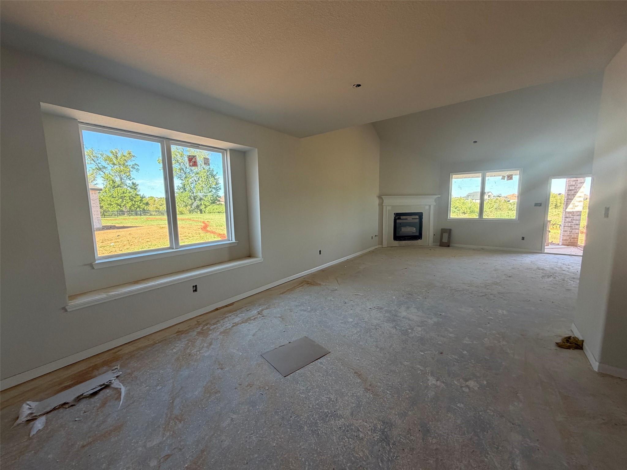 189 Peel Point Drive Property Photo 4