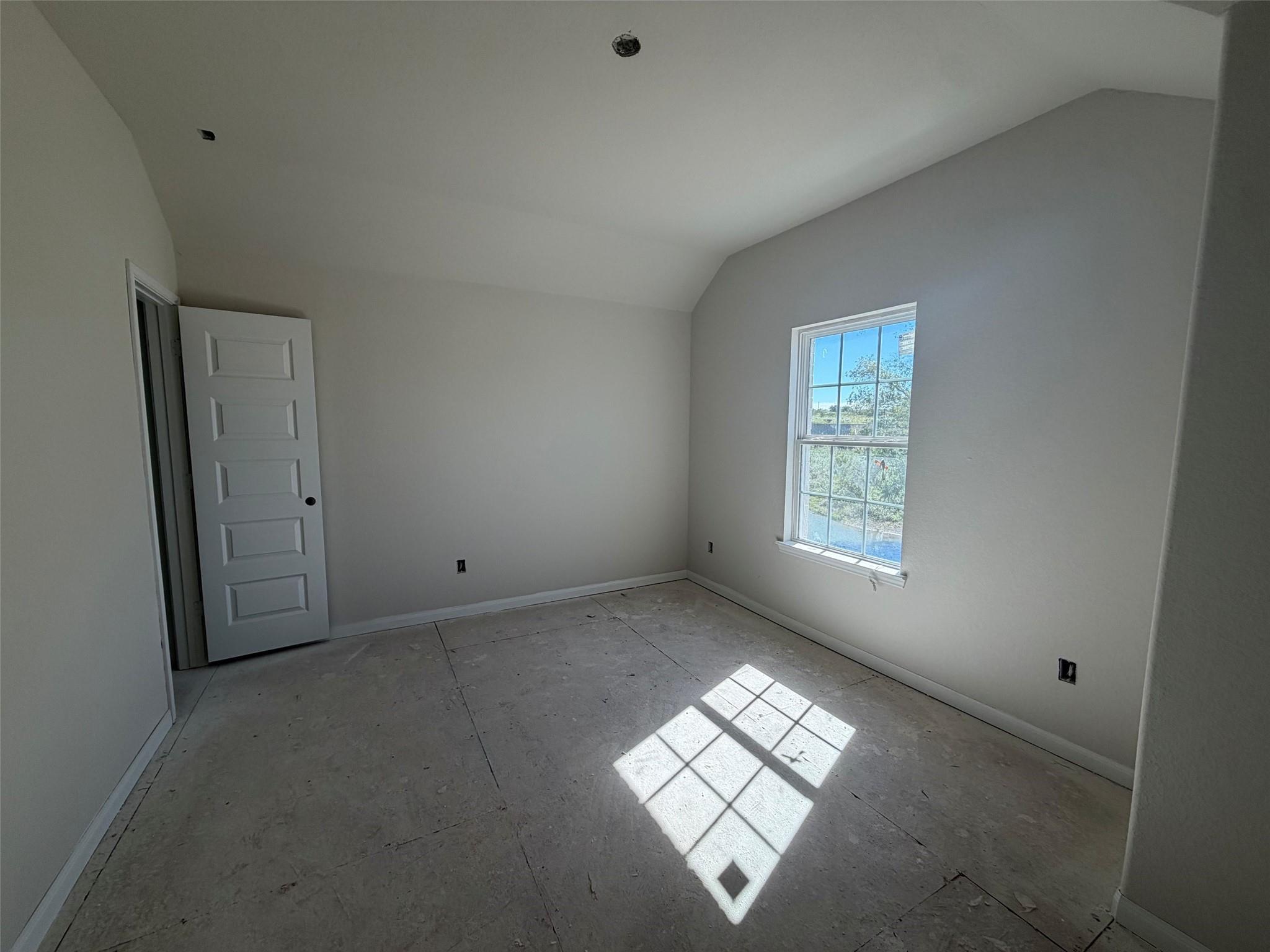 189 Peel Point Drive Property Photo 9